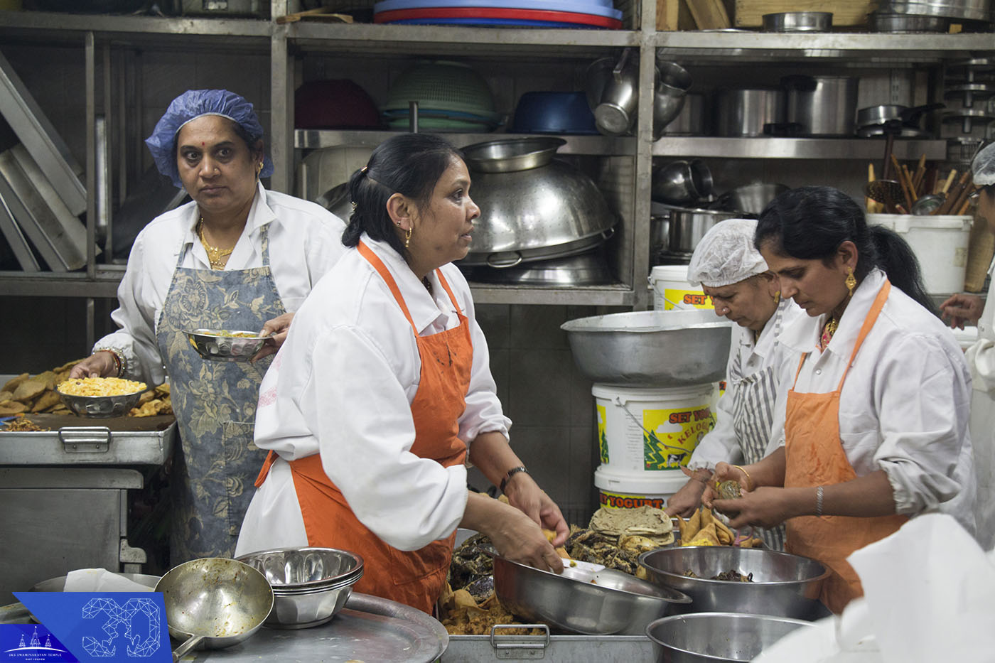 053 - ©1987-2017 SKS Swaminarayan Temple East London