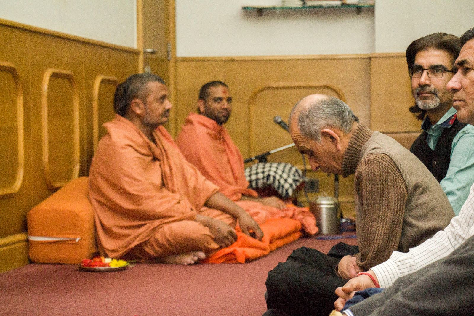 ©1987-2017 SKS Swaminarayan Temple East London
