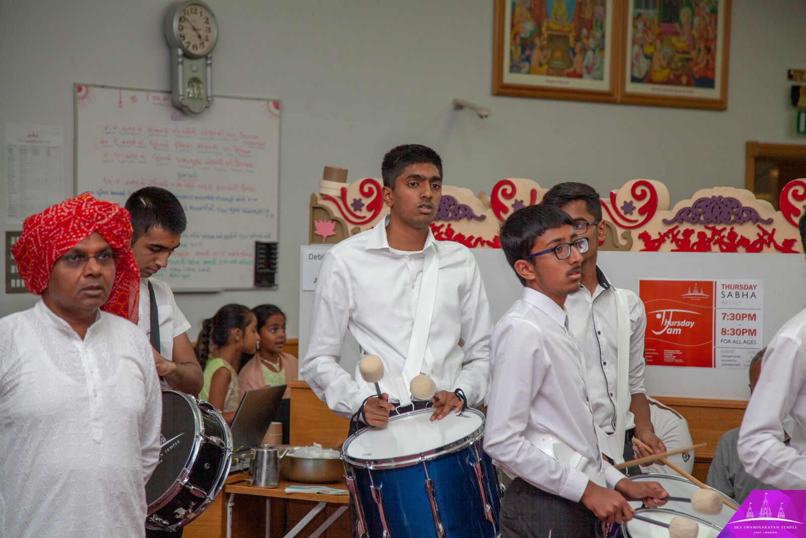 ©1987-2017 SKS Swaminarayan Temple East London