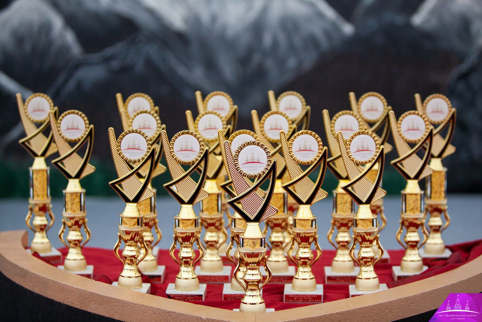 ©1987-2017 SKS Swaminarayan Temple East London