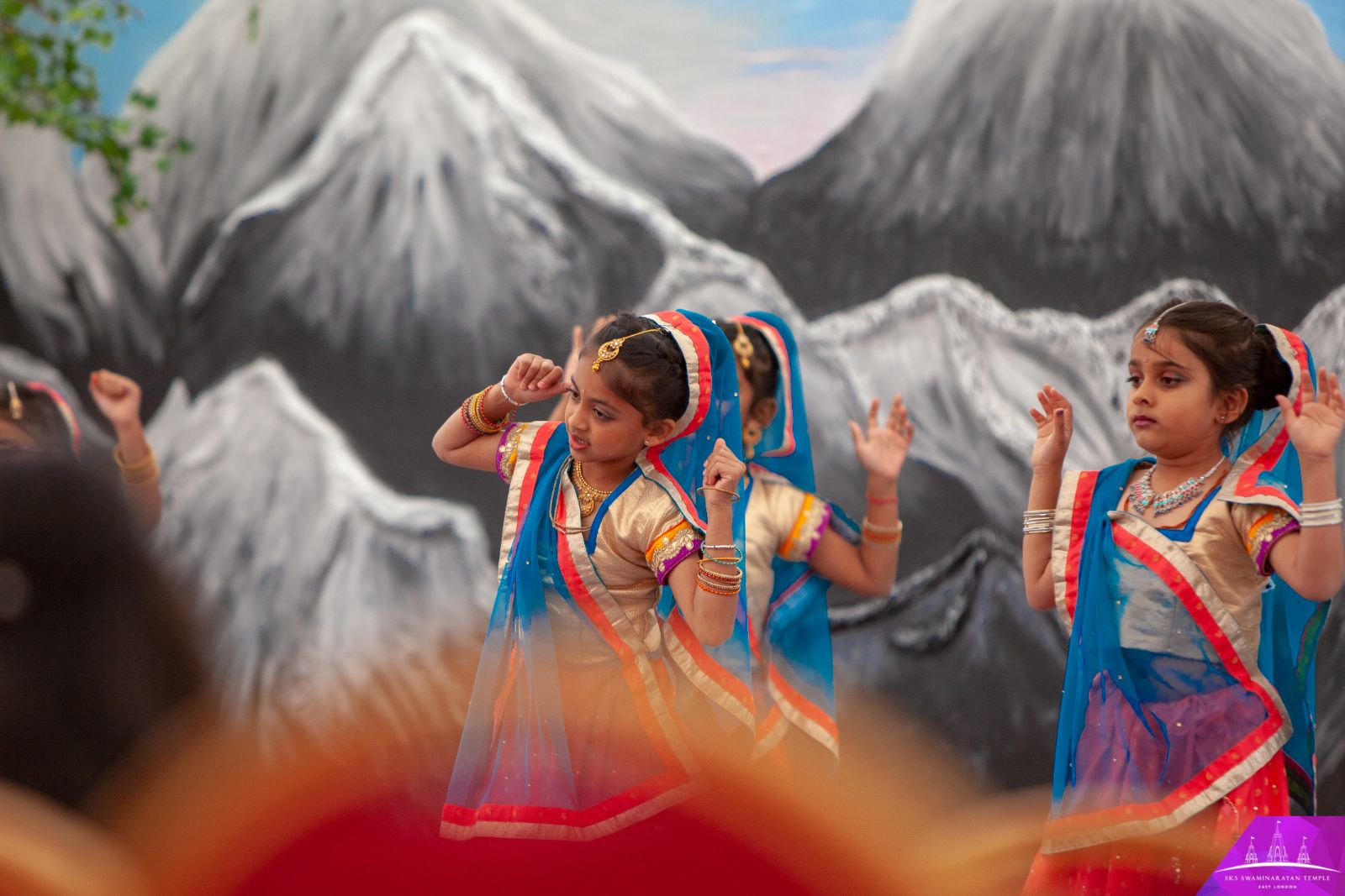©1987-2017 SKS Swaminarayan Temple East London