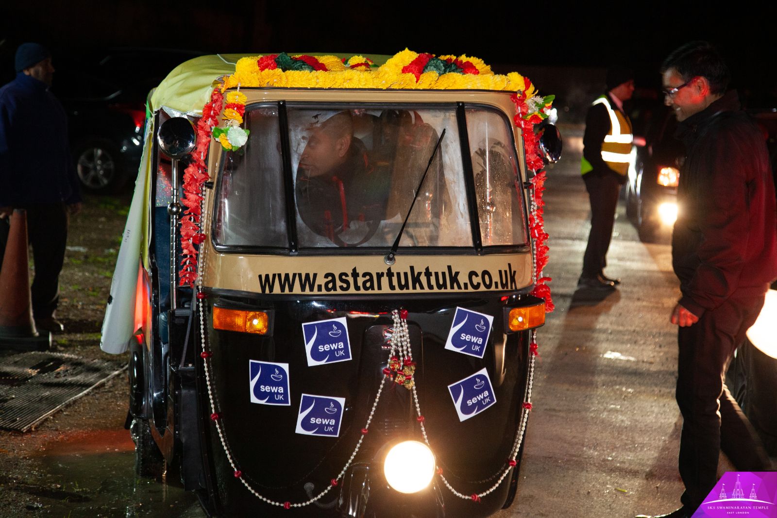 ©1987-2017 SKS Swaminarayan Temple East London