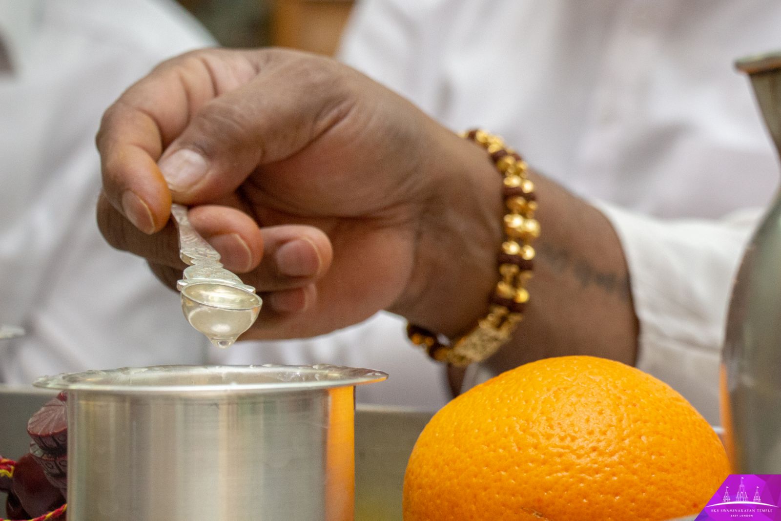 ©1987-2017 SKS Swaminarayan Temple East London