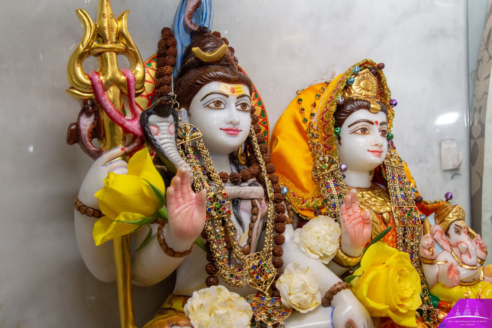 ©1987-2017 SKS Swaminarayan Temple East London