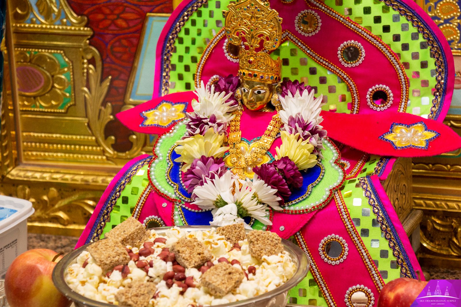 ©1987-2017 SKS Swaminarayan Temple East London