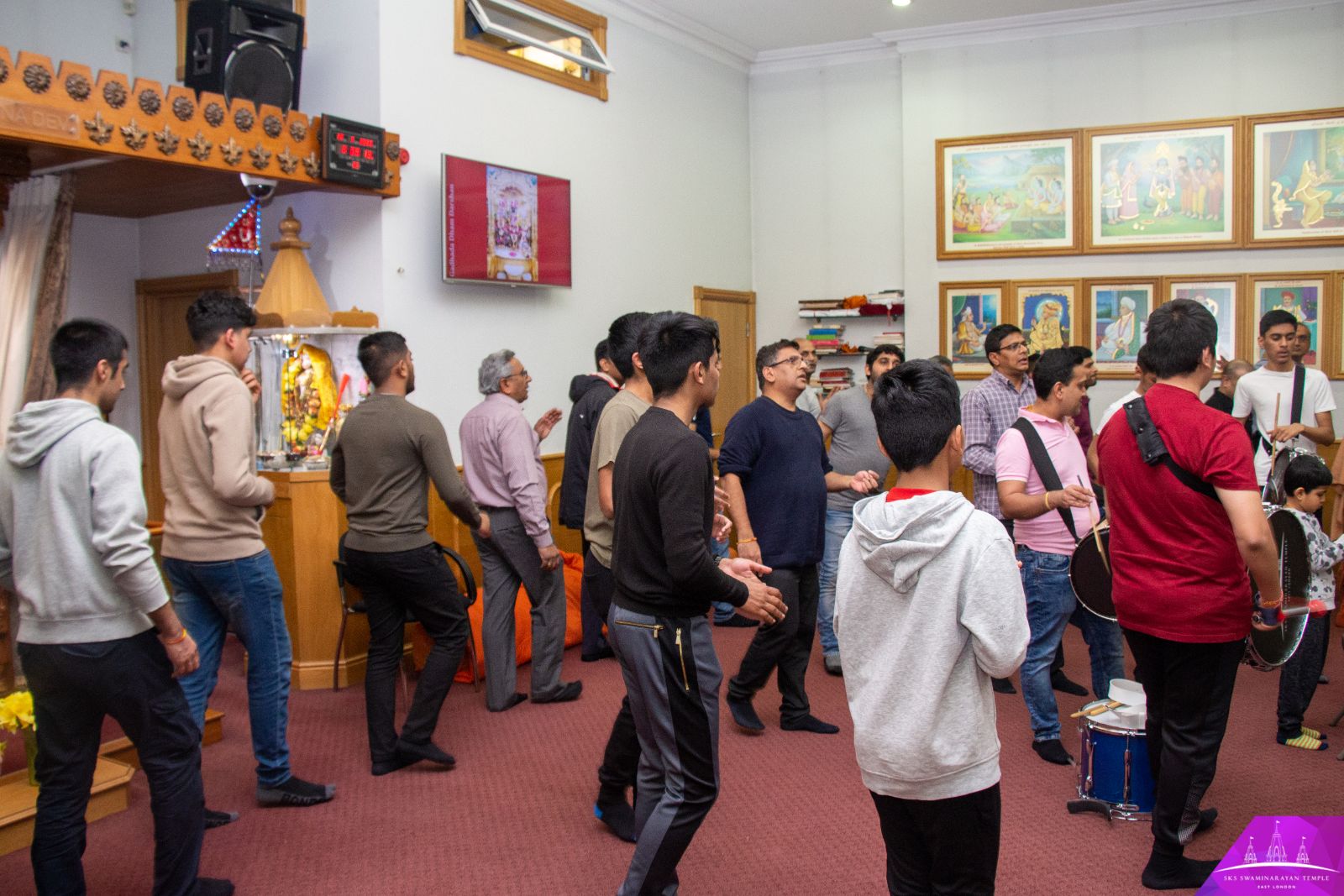 ©1987-2017 SKS Swaminarayan Temple East London