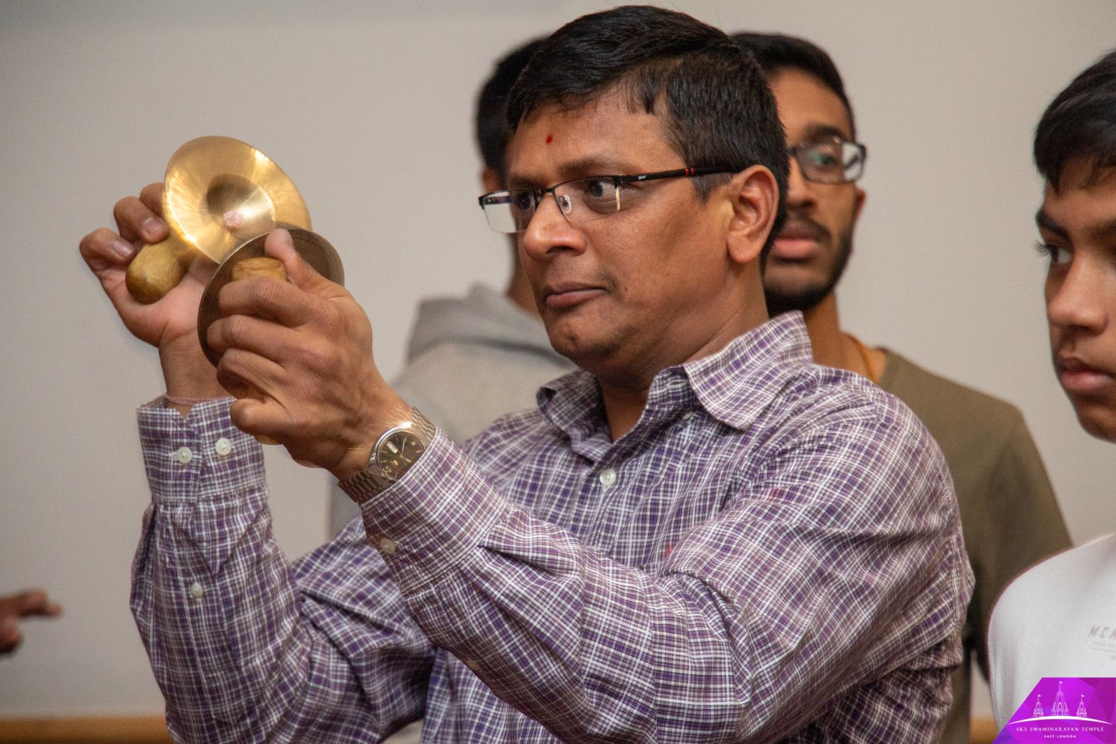 ©1987-2017 SKS Swaminarayan Temple East London