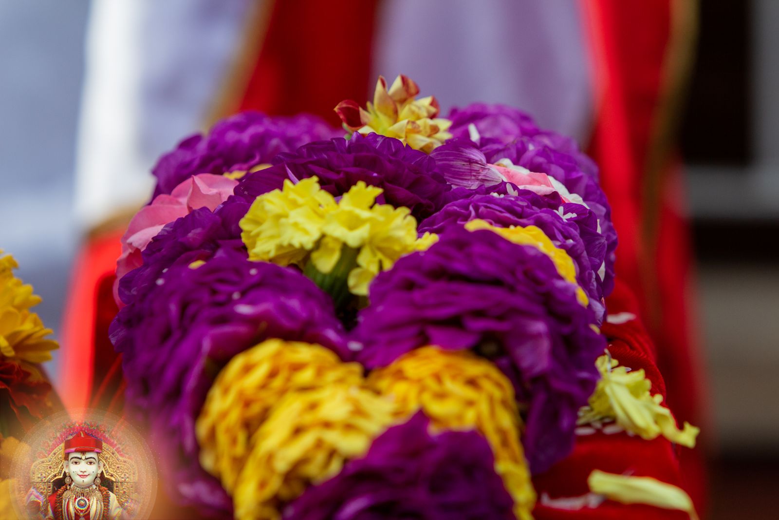 ©1987-2017 SKS Swaminarayan Temple East London
