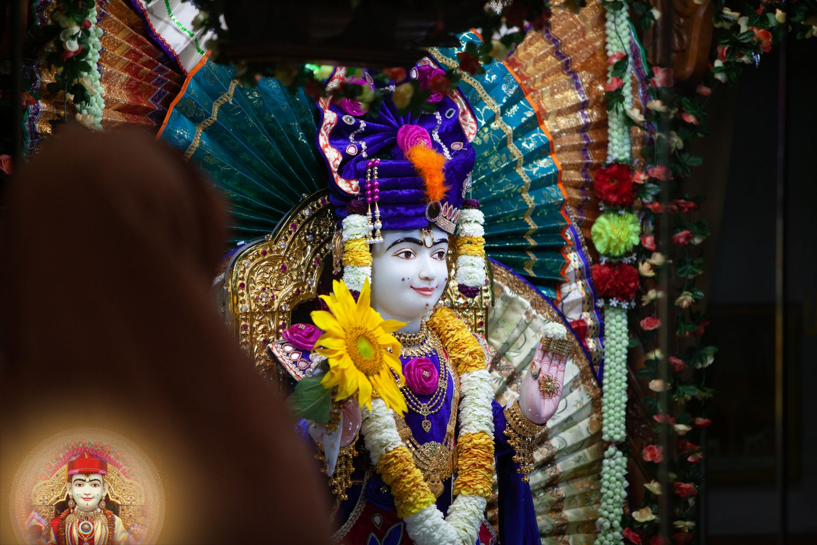 ©1987-2017 SKS Swaminarayan Temple East London