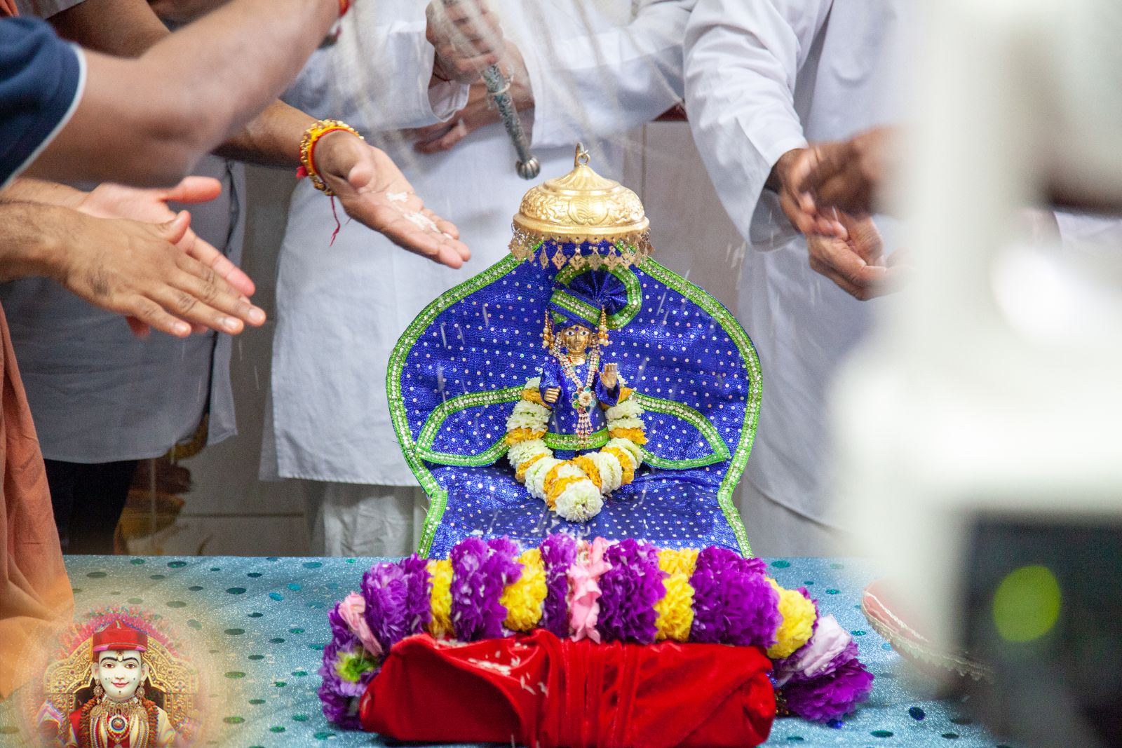 ©1987-2017 SKS Swaminarayan Temple East London