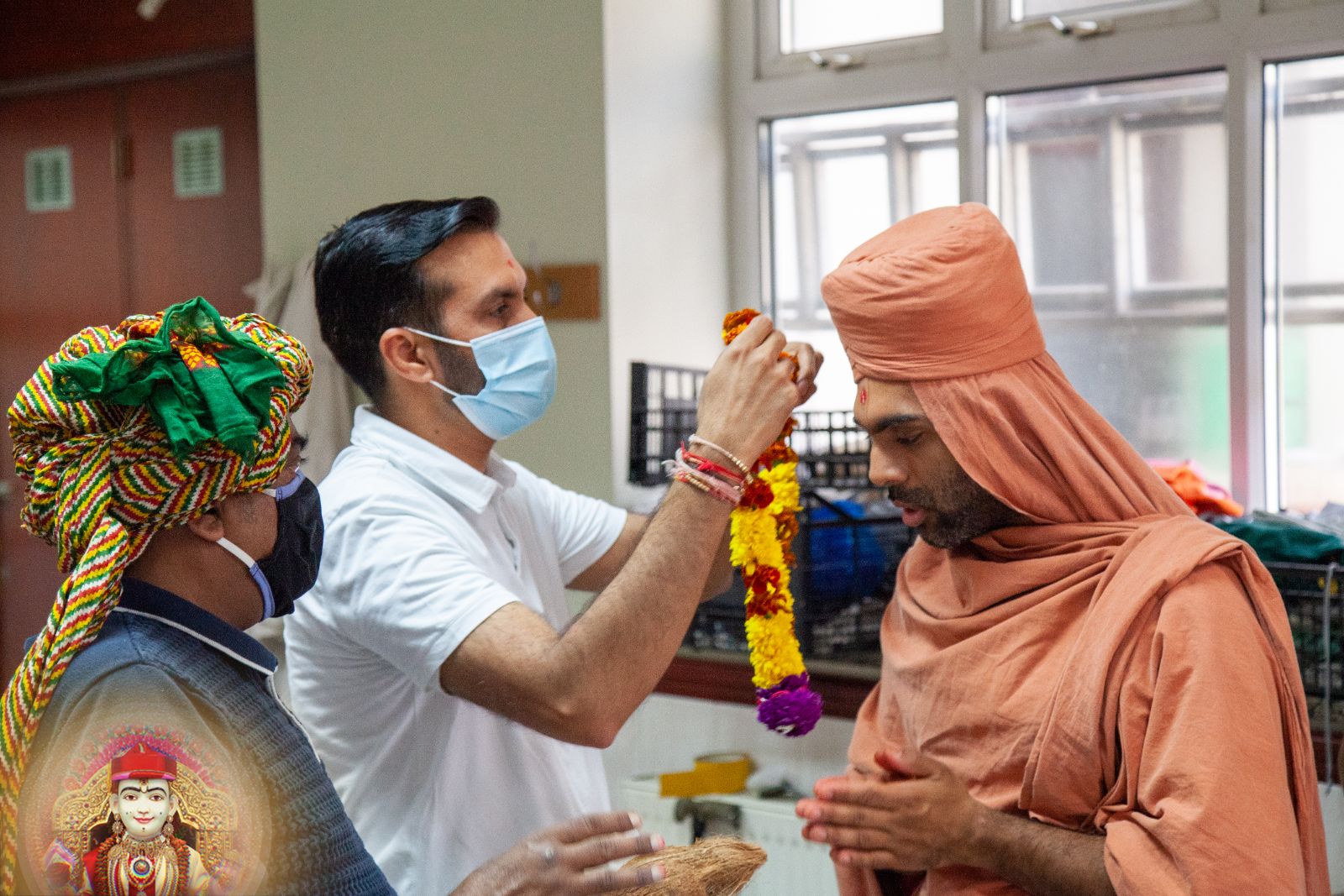 ©1987-2017 SKS Swaminarayan Temple East London