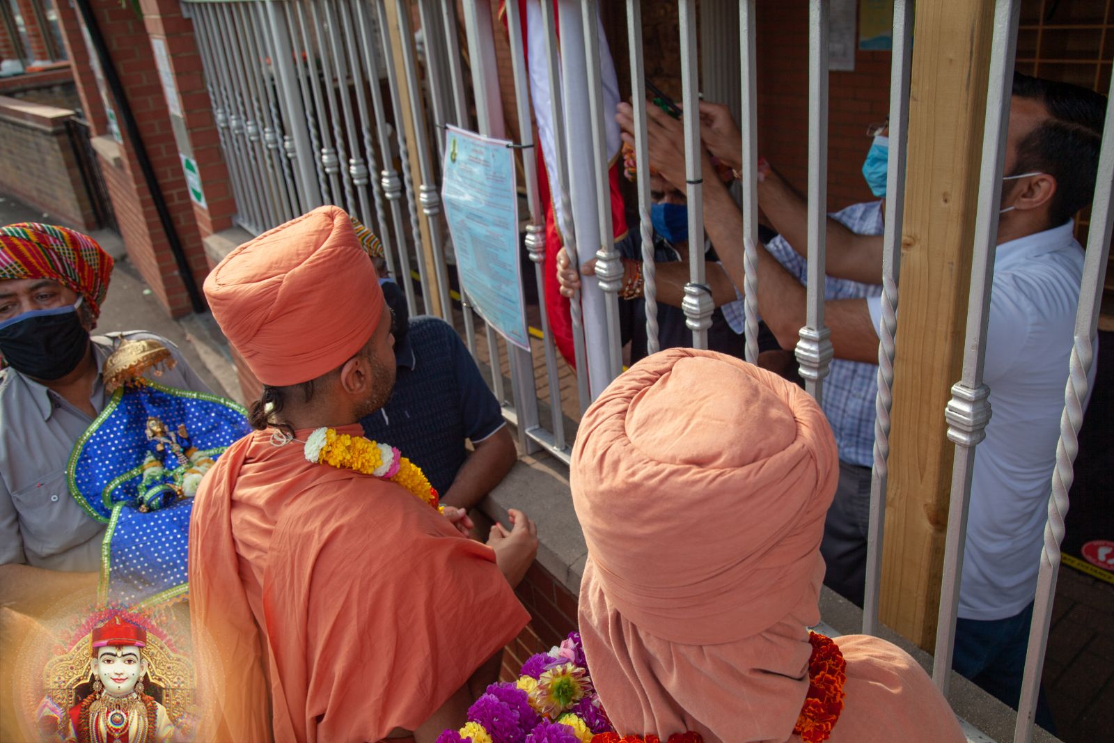 ©1987-2017 SKS Swaminarayan Temple East London
