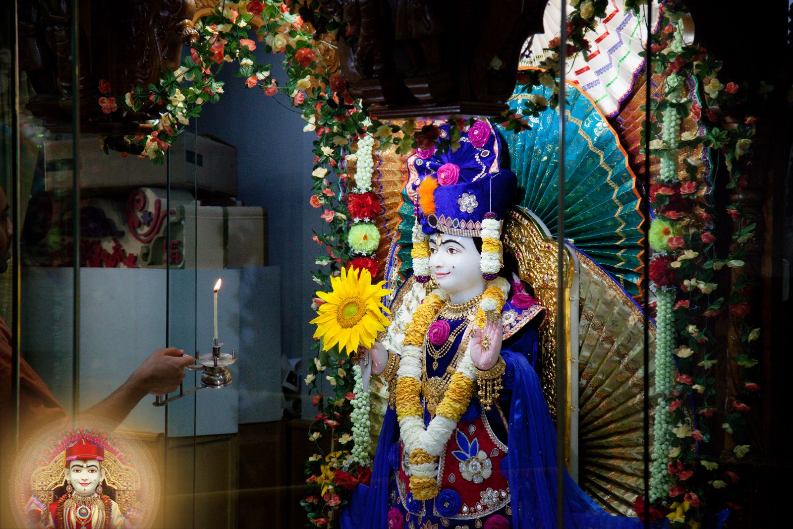©1987-2017 SKS Swaminarayan Temple East London