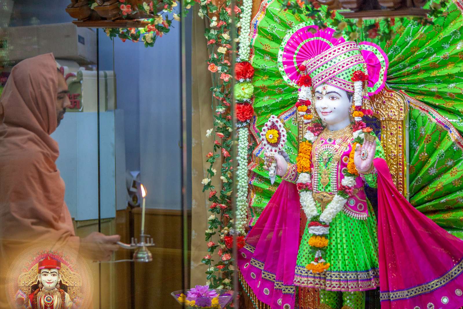 ©1987-2017 SKS Swaminarayan Temple East London