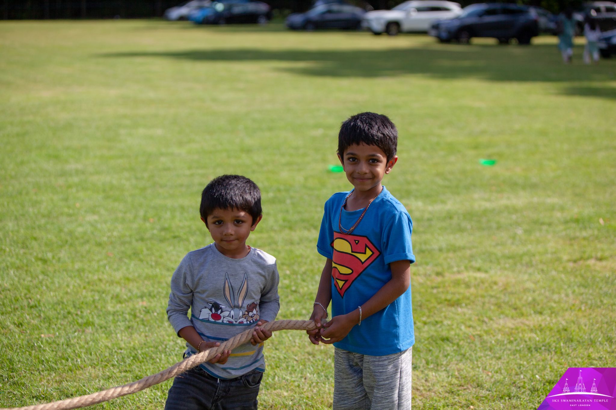 ©1987-2017 SKS Swaminarayan Temple East London