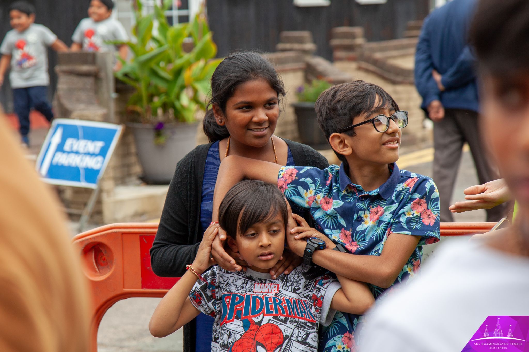 ©1987-2017 SKS Swaminarayan Temple East London