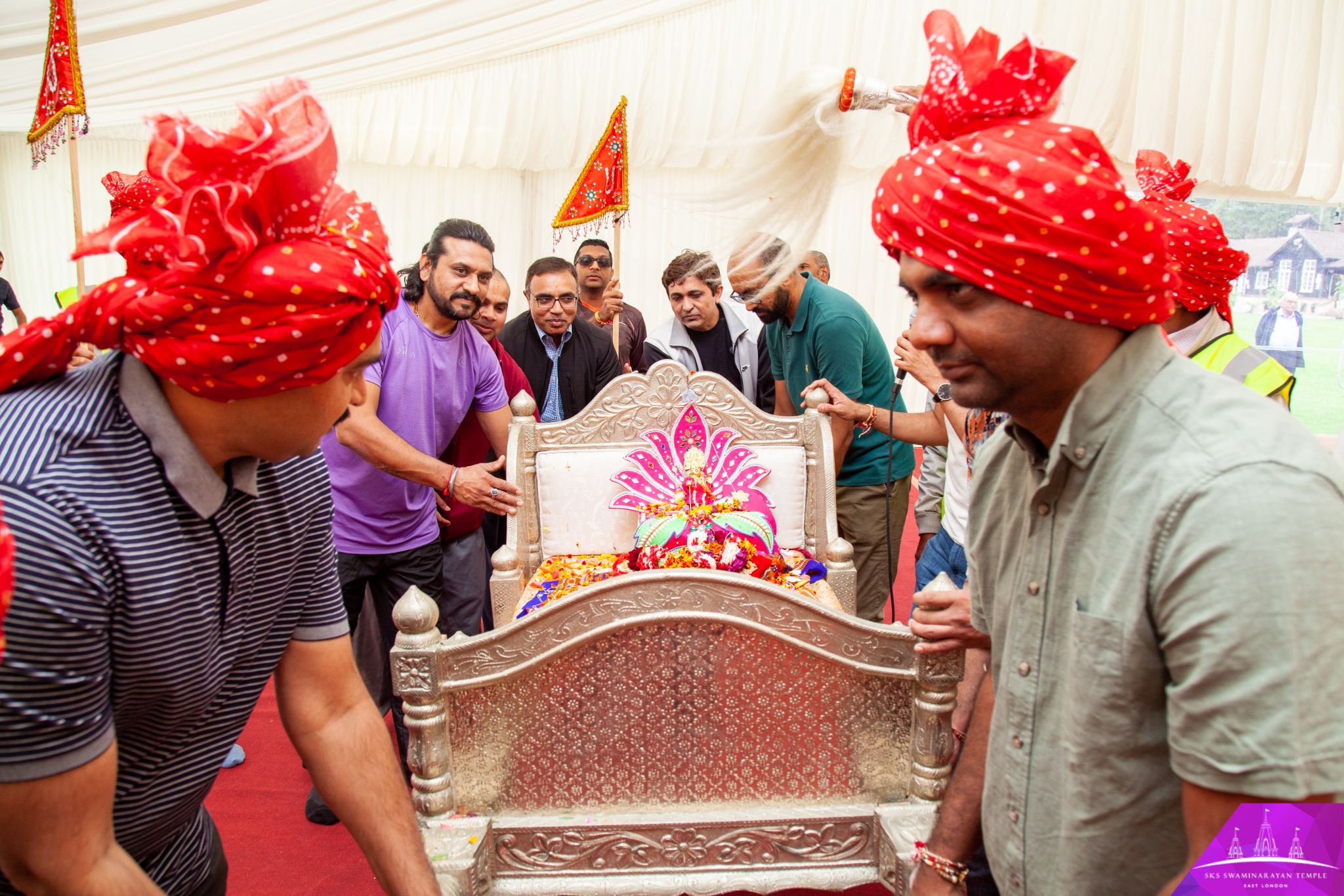 ©1987-2017 SKS Swaminarayan Temple East London