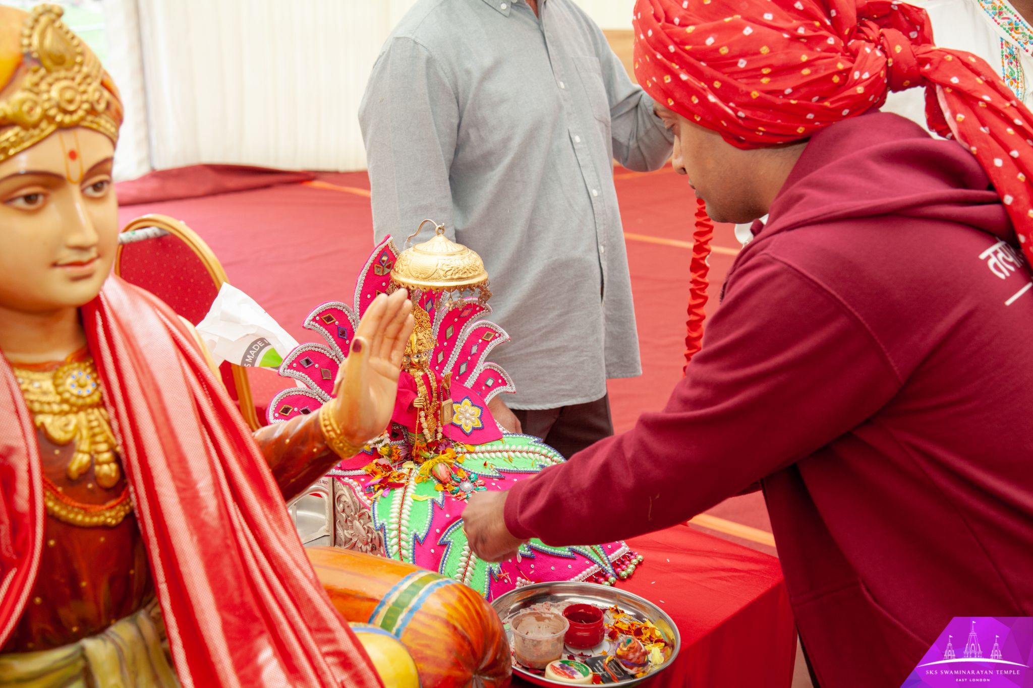 ©1987-2017 SKS Swaminarayan Temple East London