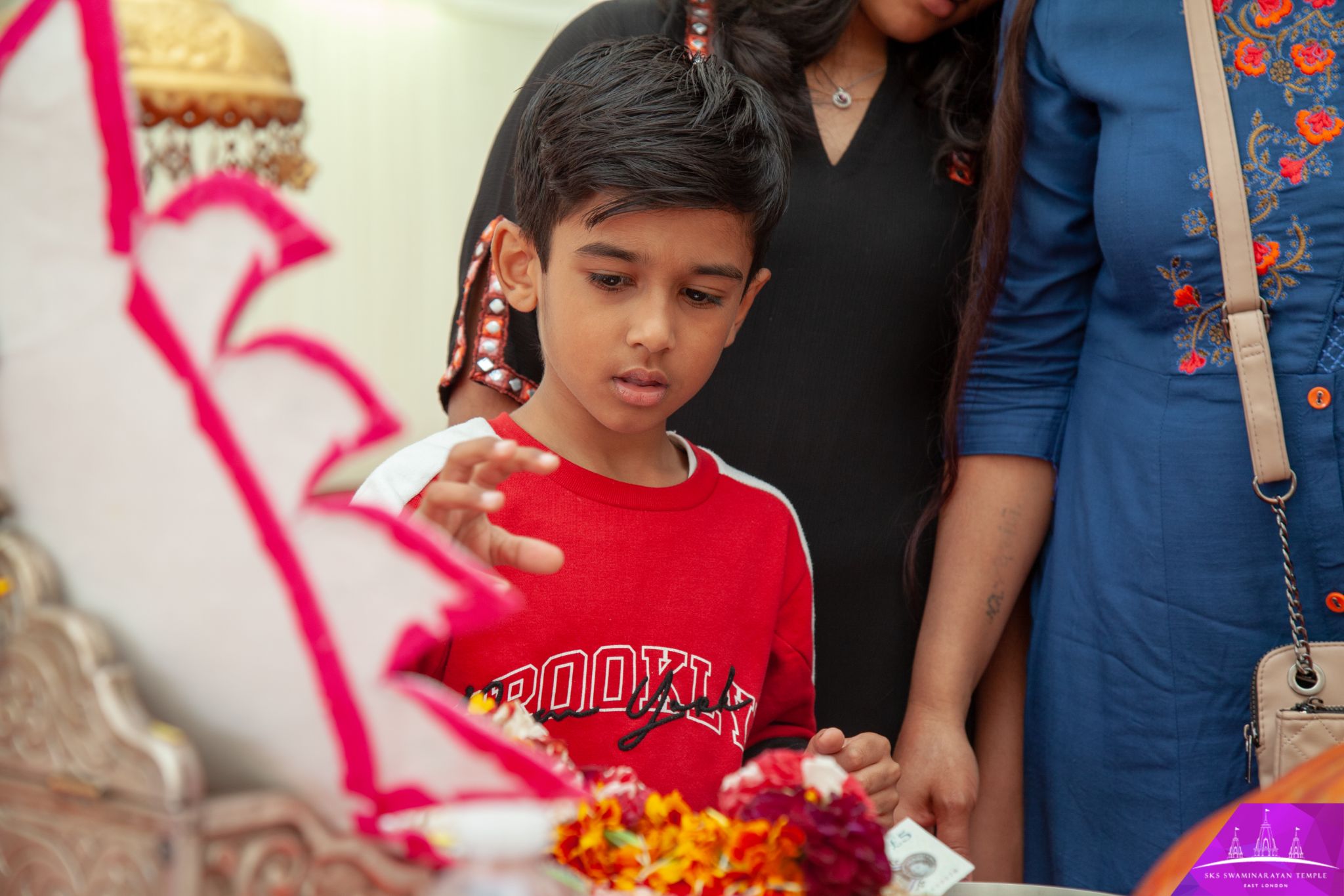 ©1987-2017 SKS Swaminarayan Temple East London