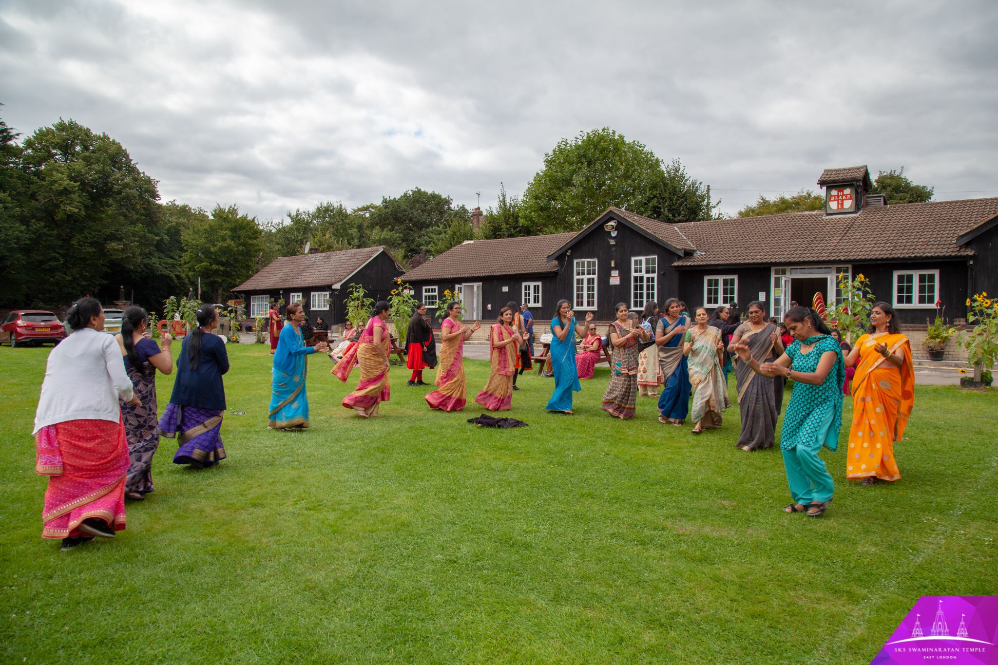 ©1987-2017 SKS Swaminarayan Temple East London