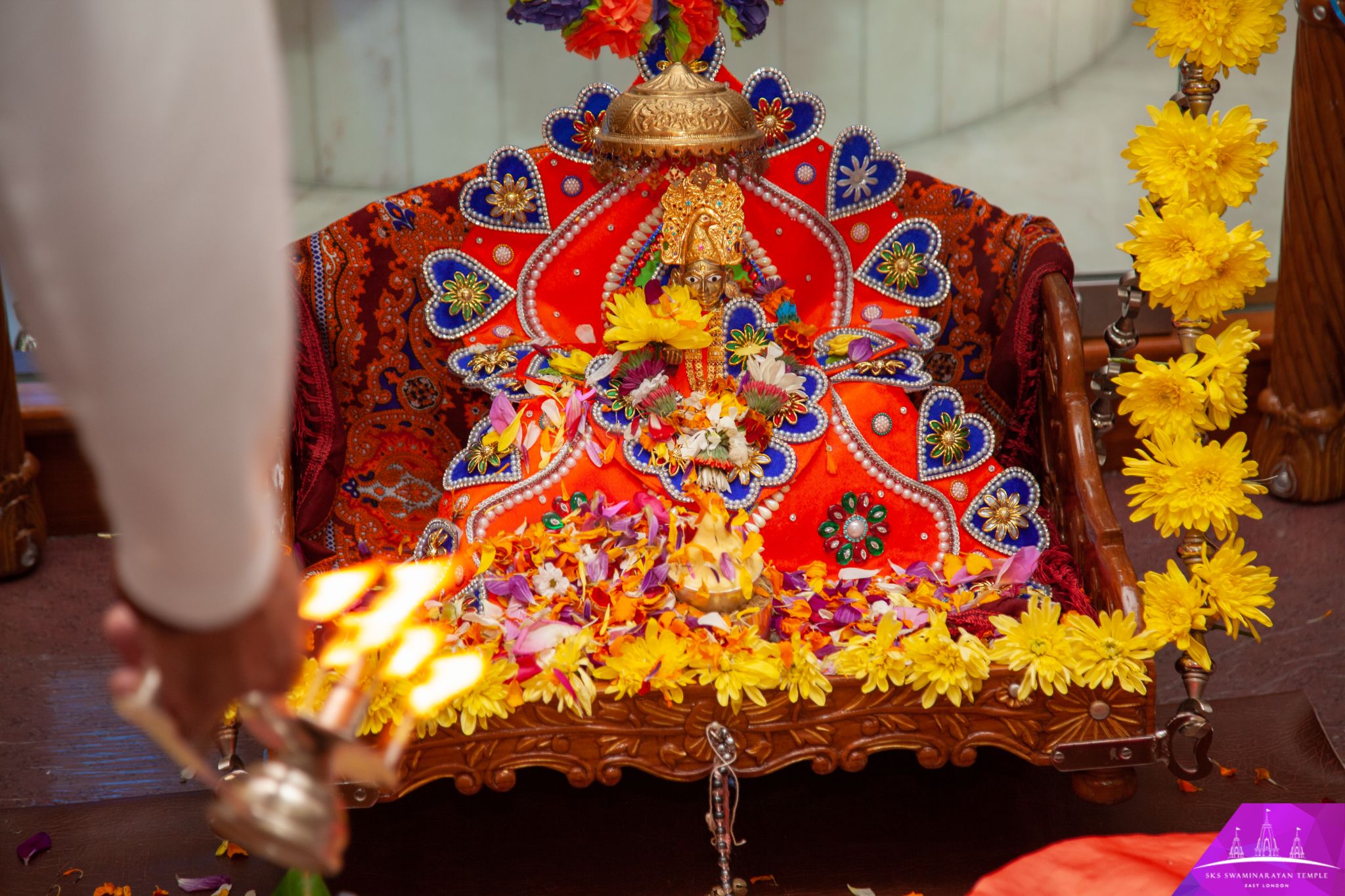 ©1987-2017 SKS Swaminarayan Temple East London