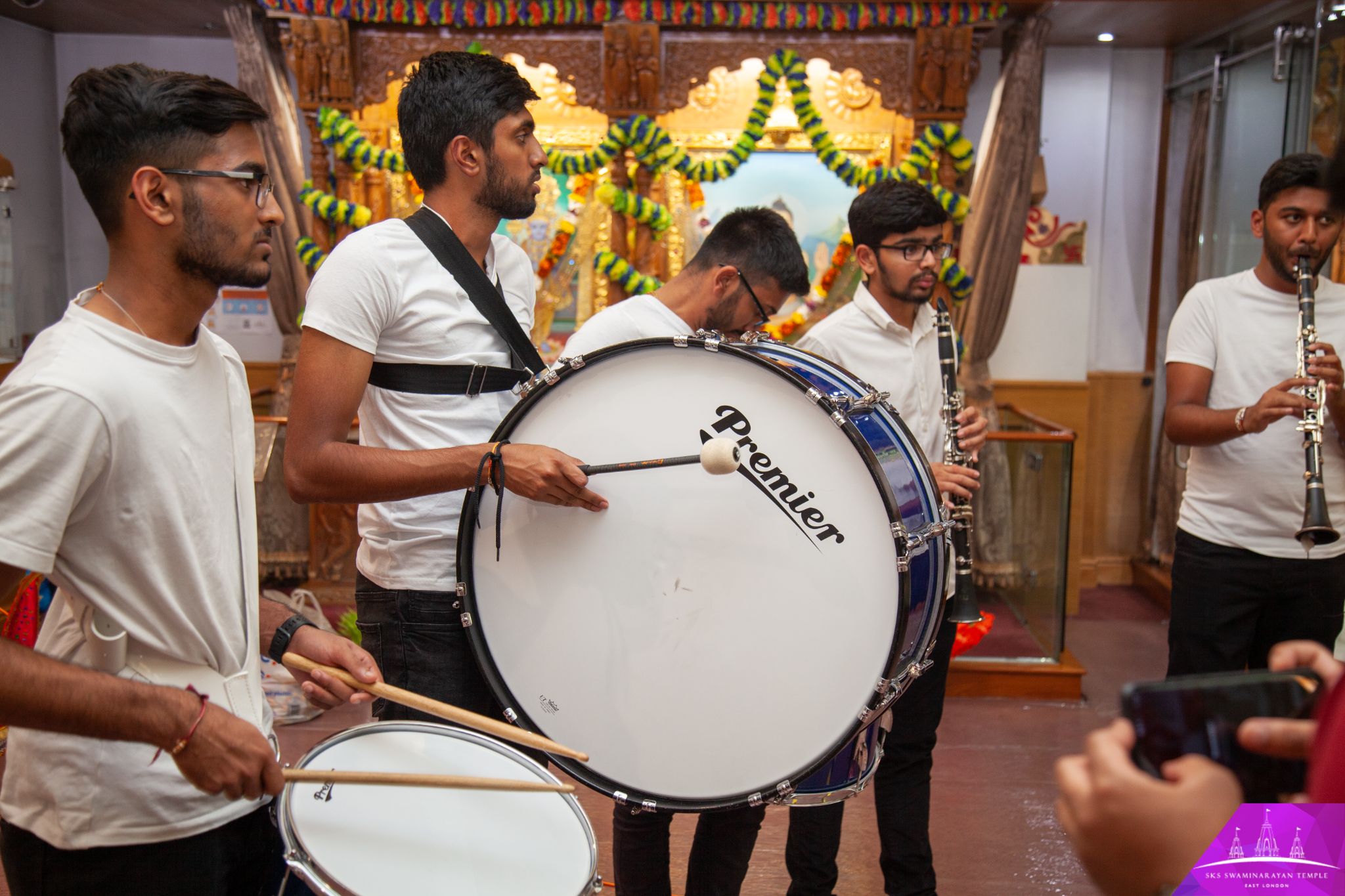 ©1987-2017 SKS Swaminarayan Temple East London
