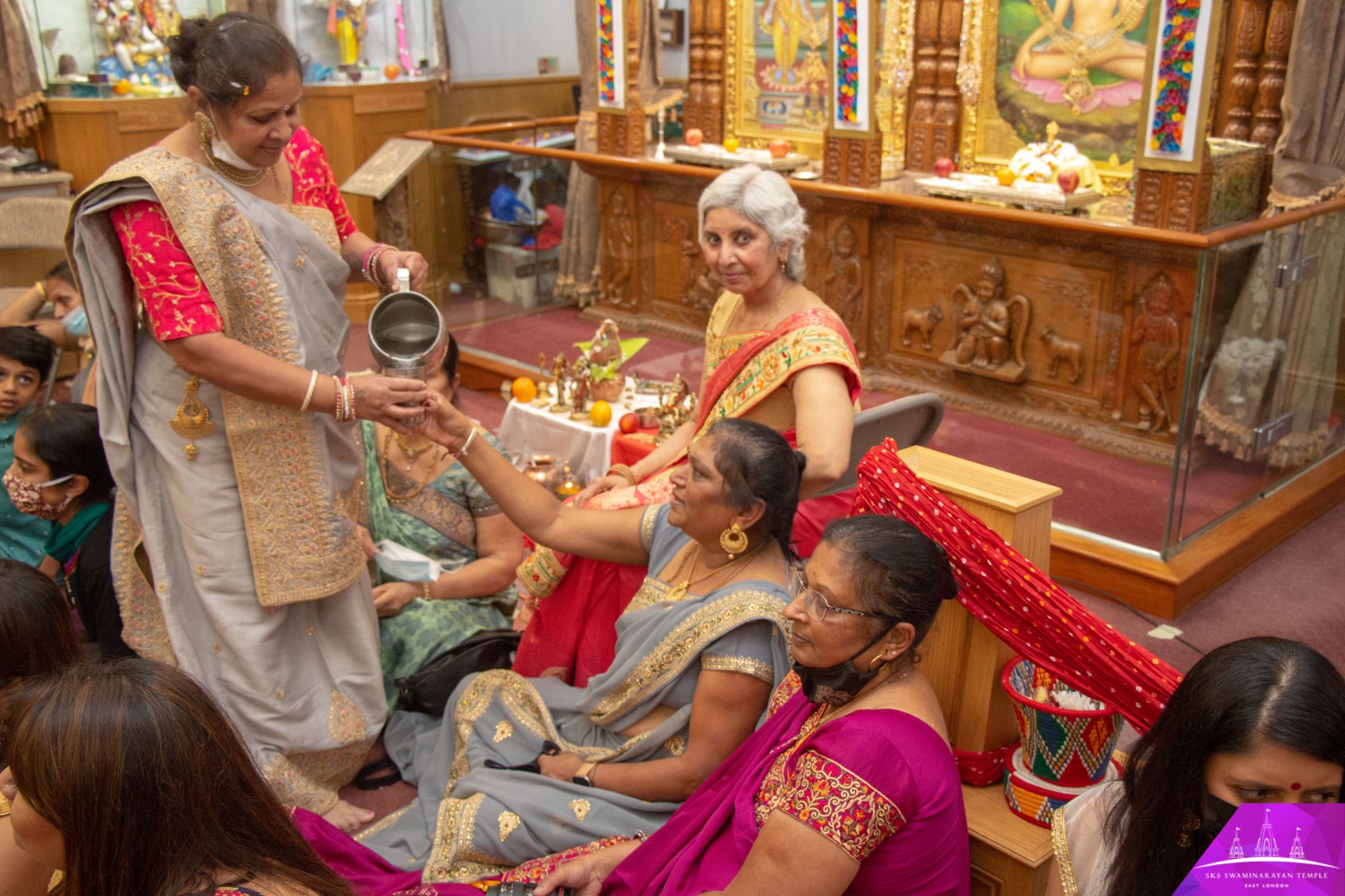 ©1987-2017 SKS Swaminarayan Temple East London