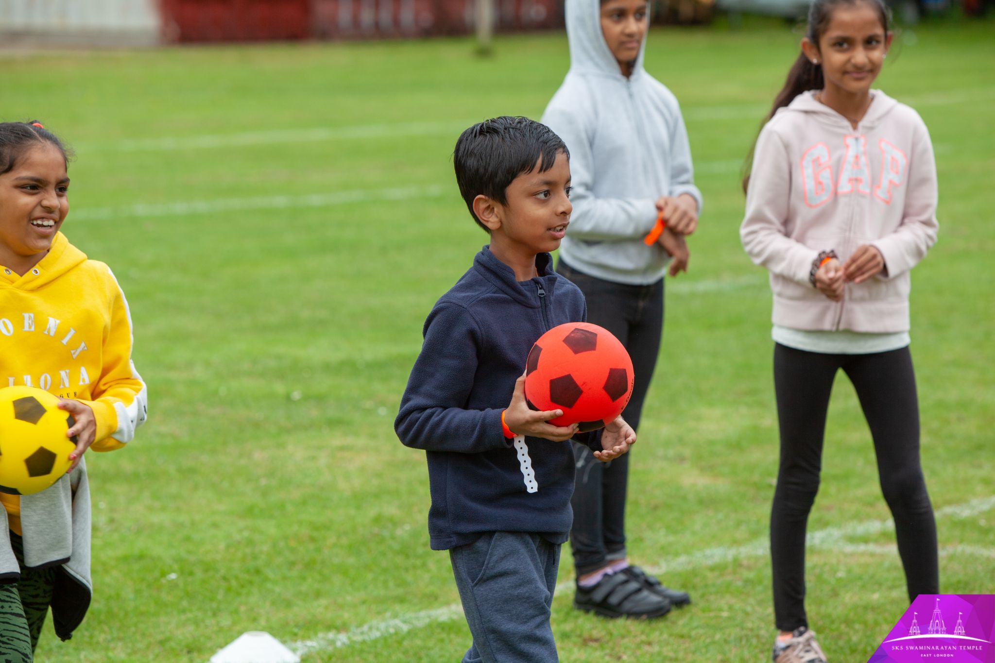 ©1987-2017 SKS Swaminarayan Temple East London