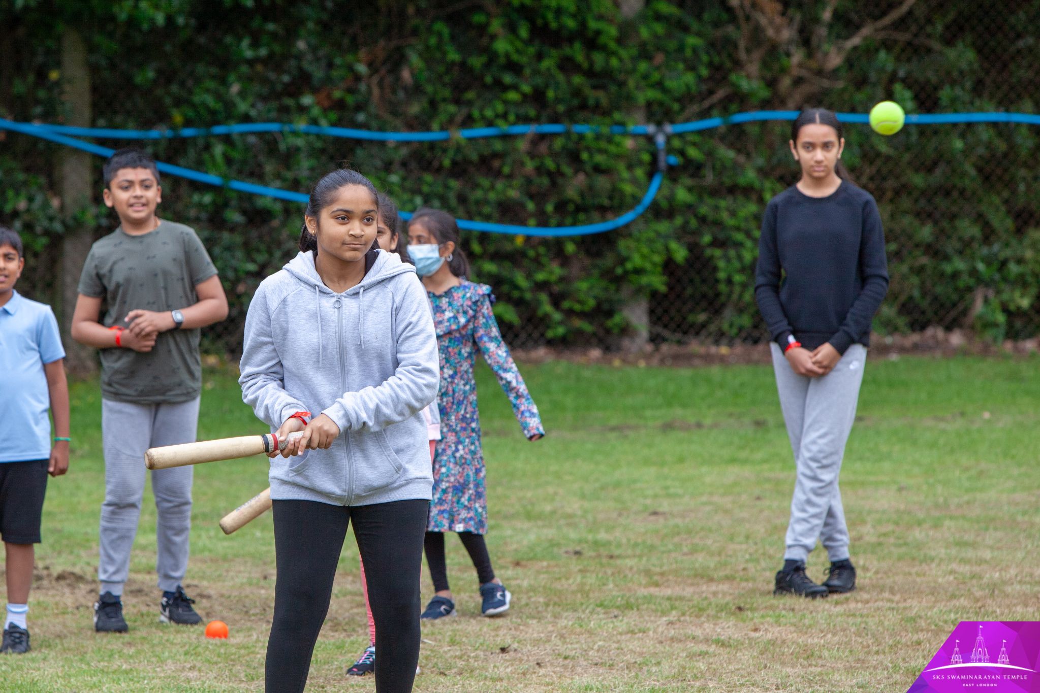 ©1987-2017 SKS Swaminarayan Temple East London