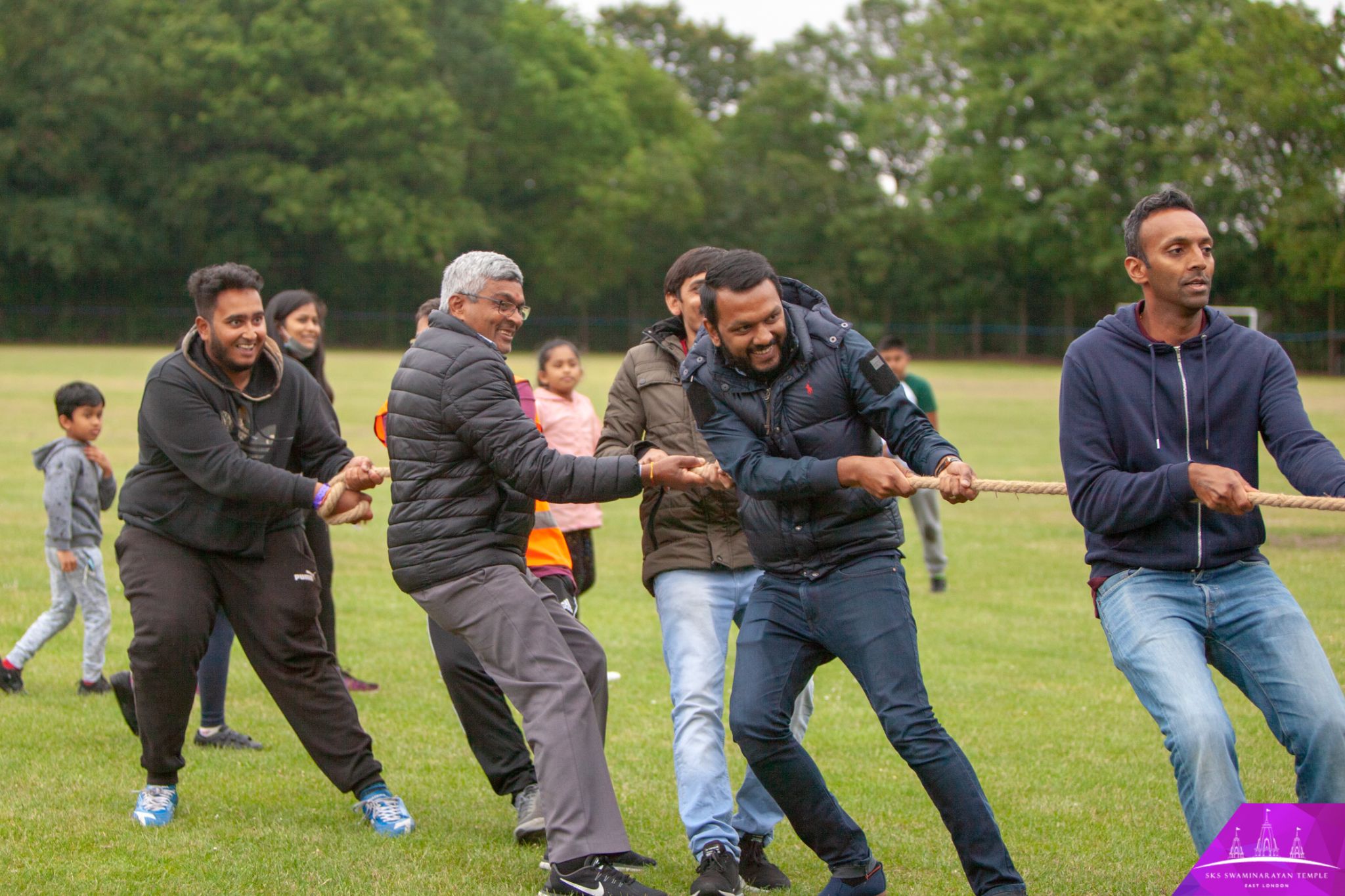 ©1987-2017 SKS Swaminarayan Temple East London