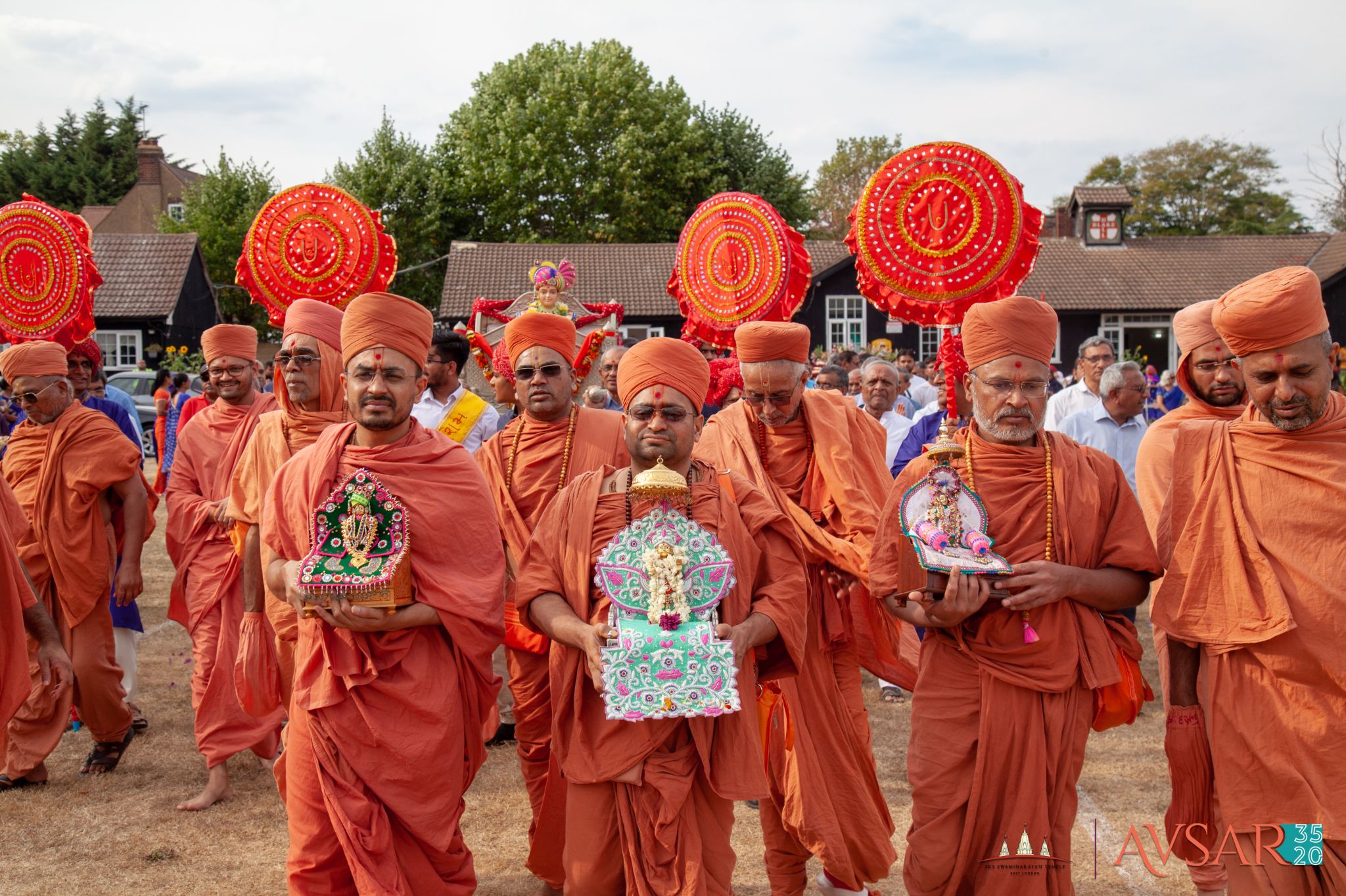 ©1987-2017 SKS Swaminarayan Temple East London