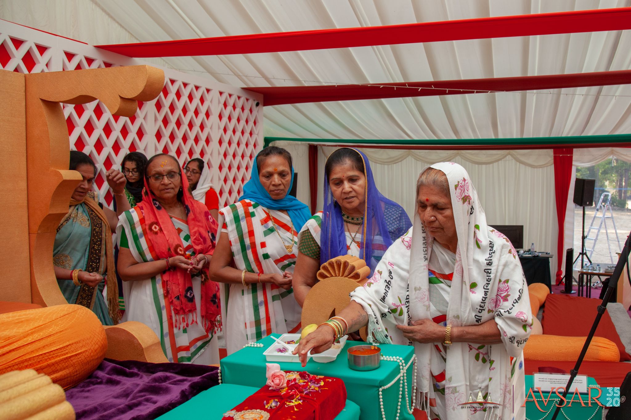 IMG 0003 - ©1987-2017 SKS Swaminarayan Temple East London