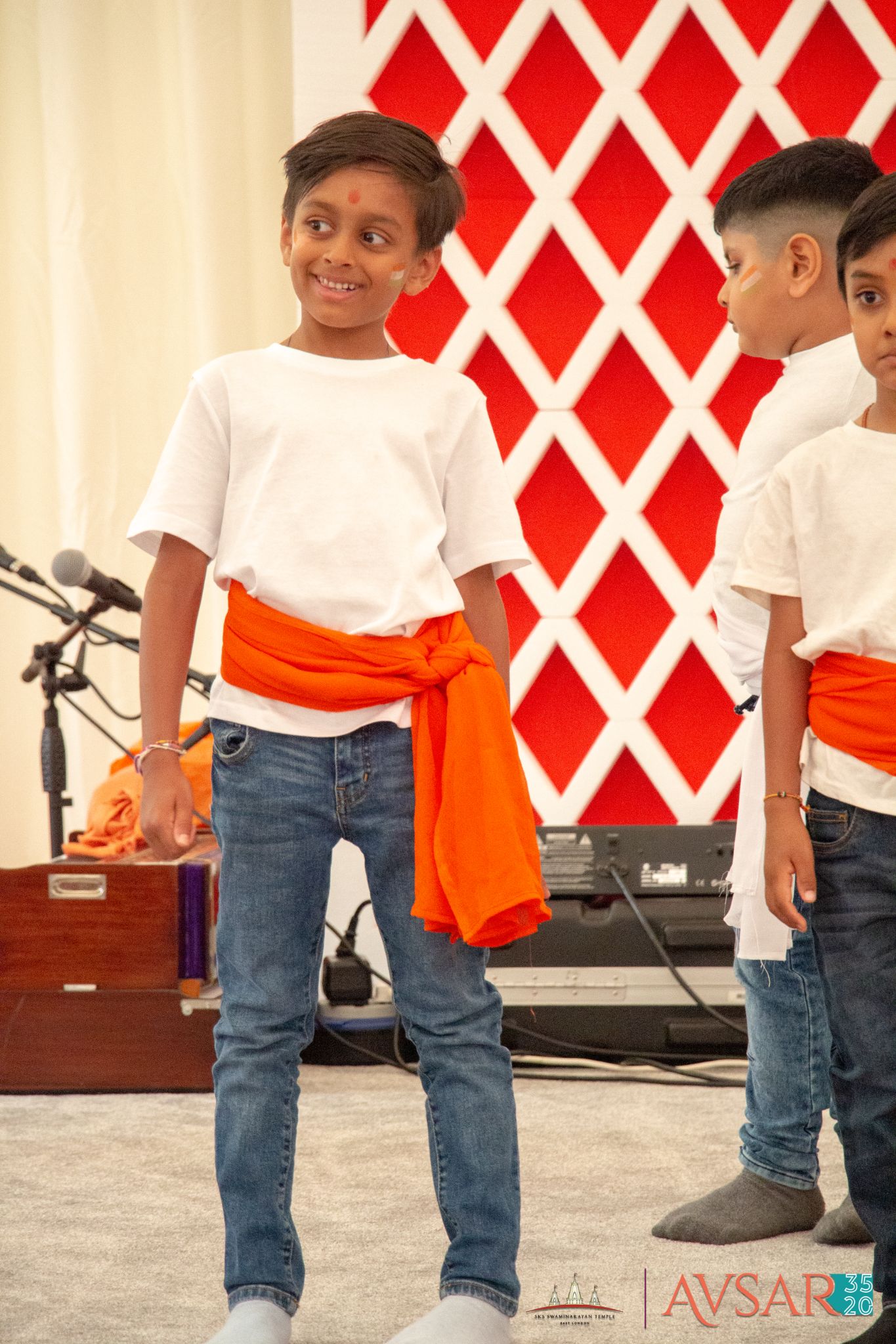 IMG 6000 - ©1987-2017 SKS Swaminarayan Temple East London