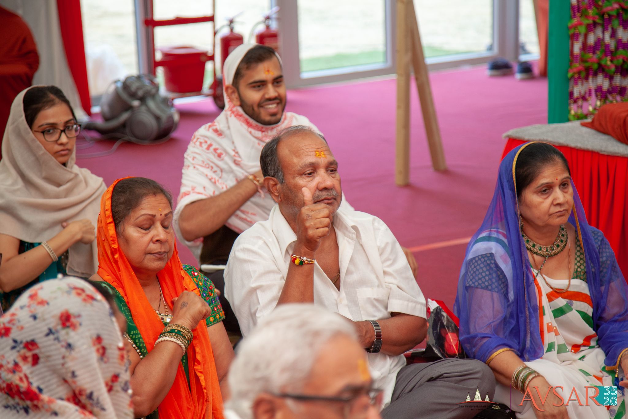 ©1987-2017 SKS Swaminarayan Temple East London