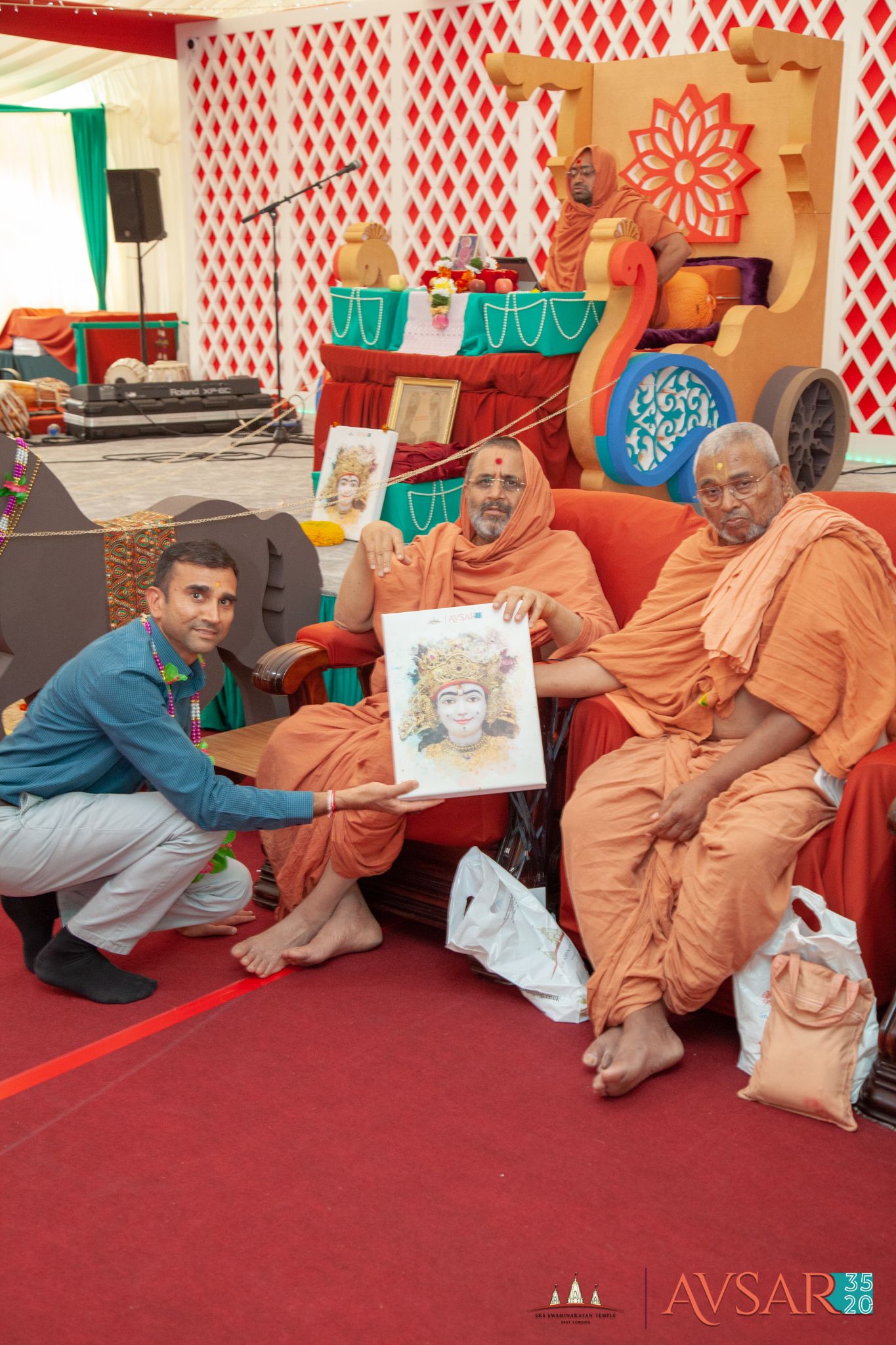 ©1987-2017 SKS Swaminarayan Temple East London