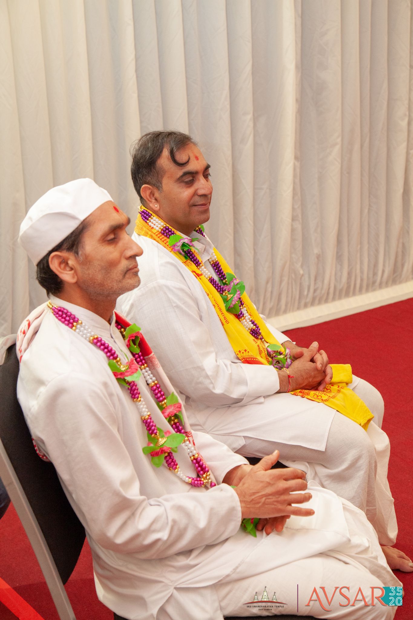 ©1987-2017 SKS Swaminarayan Temple East London