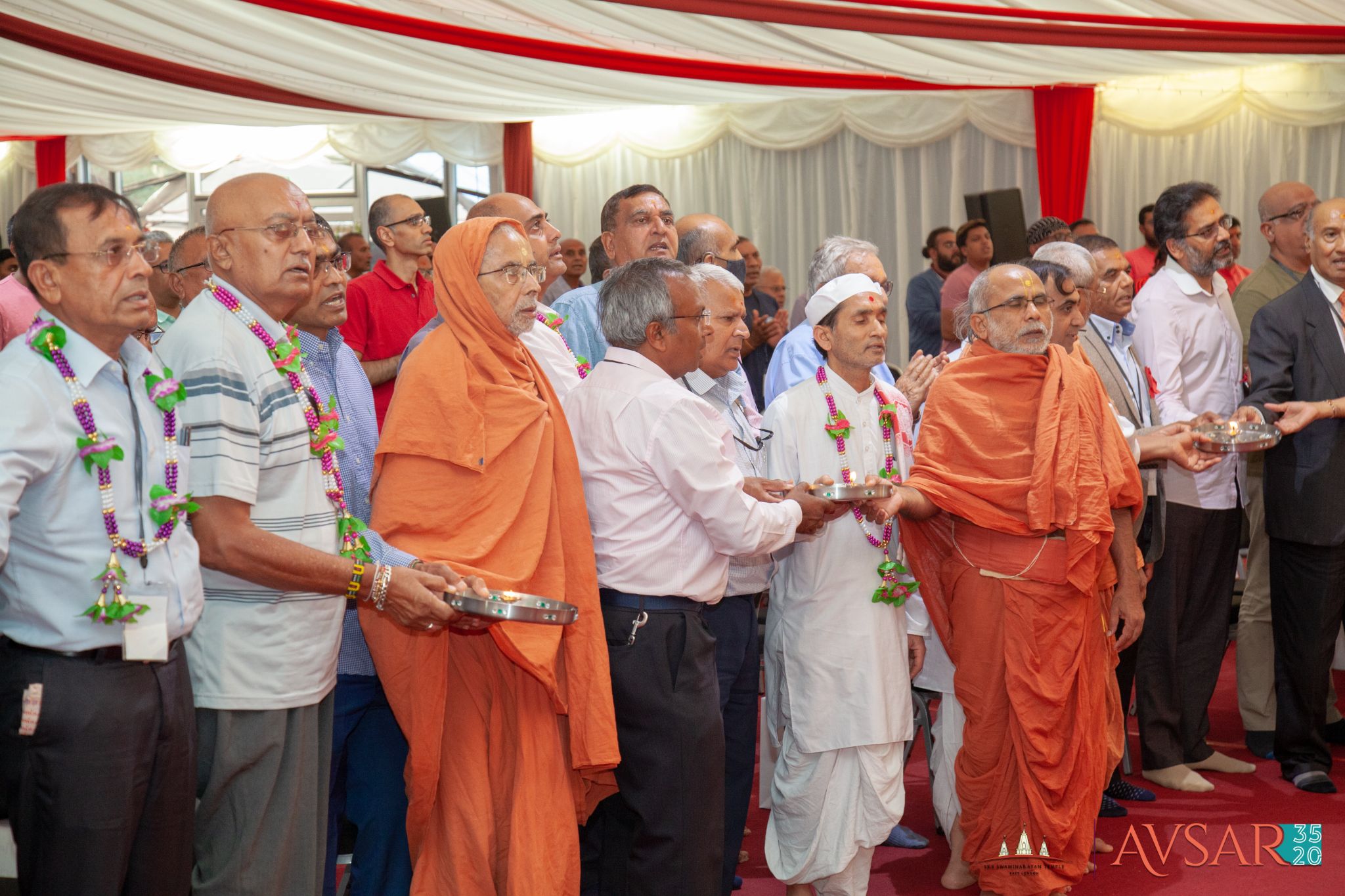 ©1987-2017 SKS Swaminarayan Temple East London