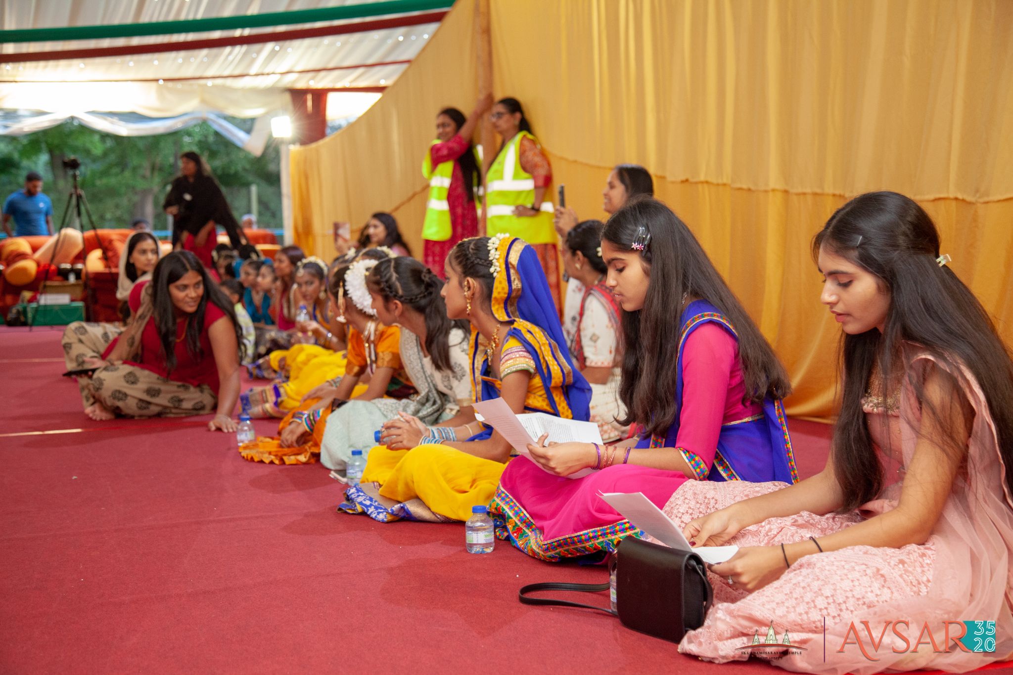 ©1987-2017 SKS Swaminarayan Temple East London