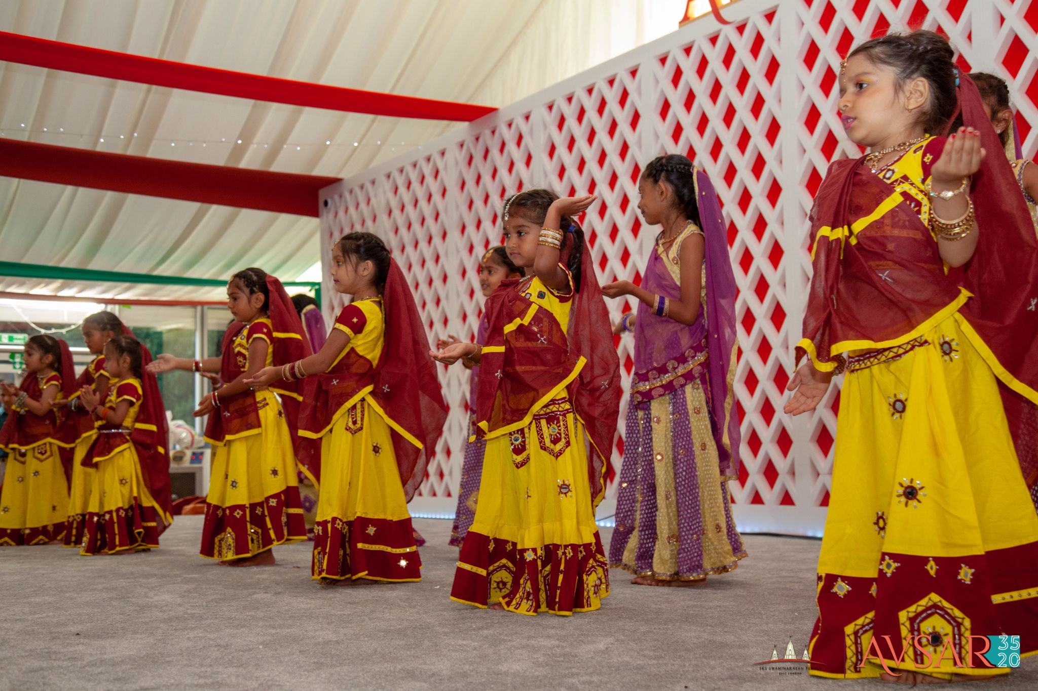 ©1987-2017 SKS Swaminarayan Temple East London