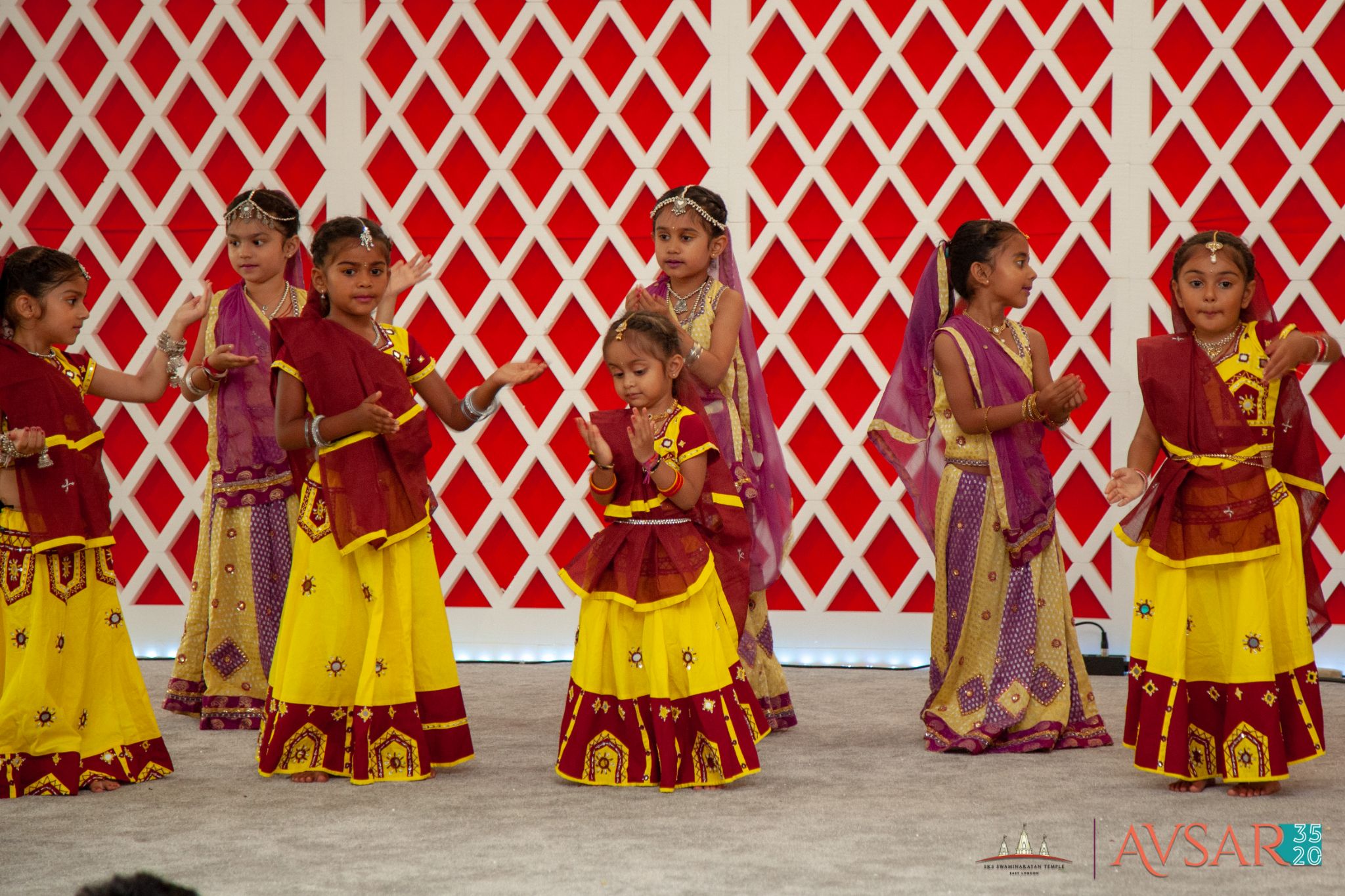 ©1987-2017 SKS Swaminarayan Temple East London