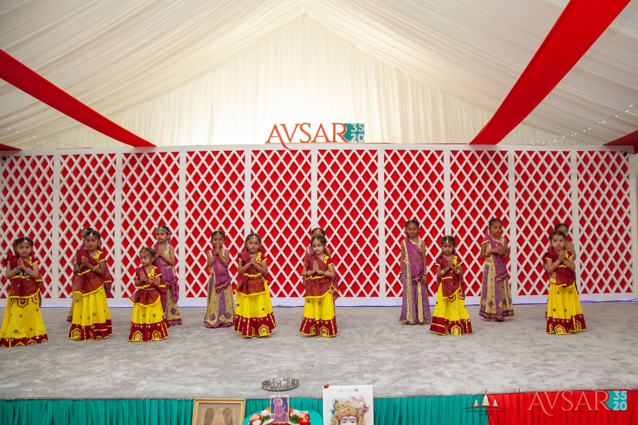 ©1987-2017 SKS Swaminarayan Temple East London