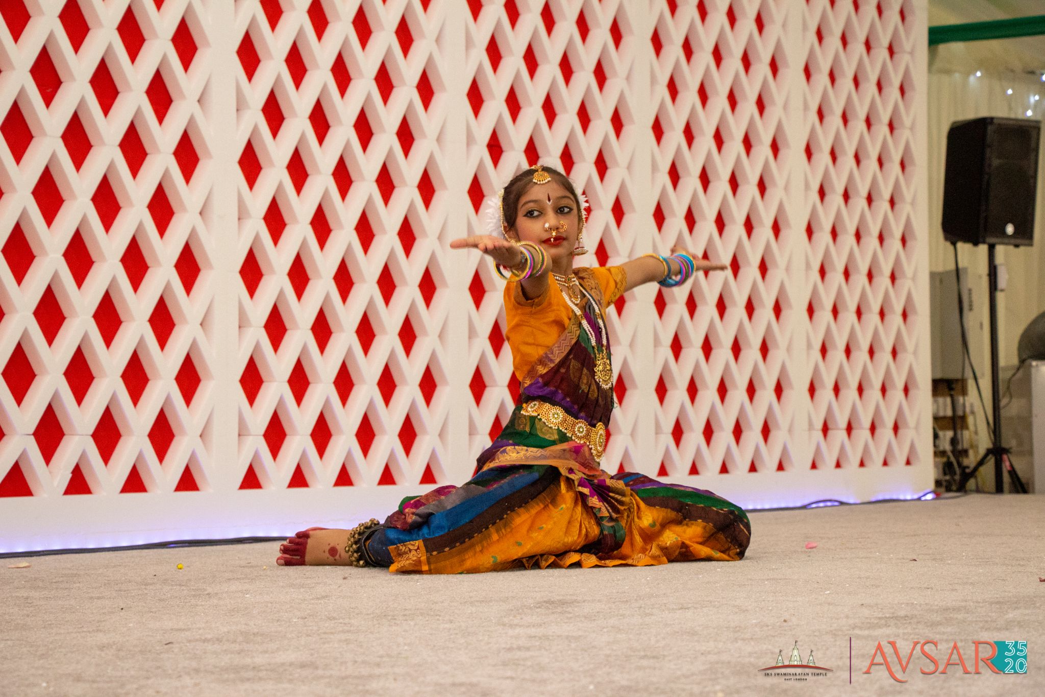 ©1987-2017 SKS Swaminarayan Temple East London