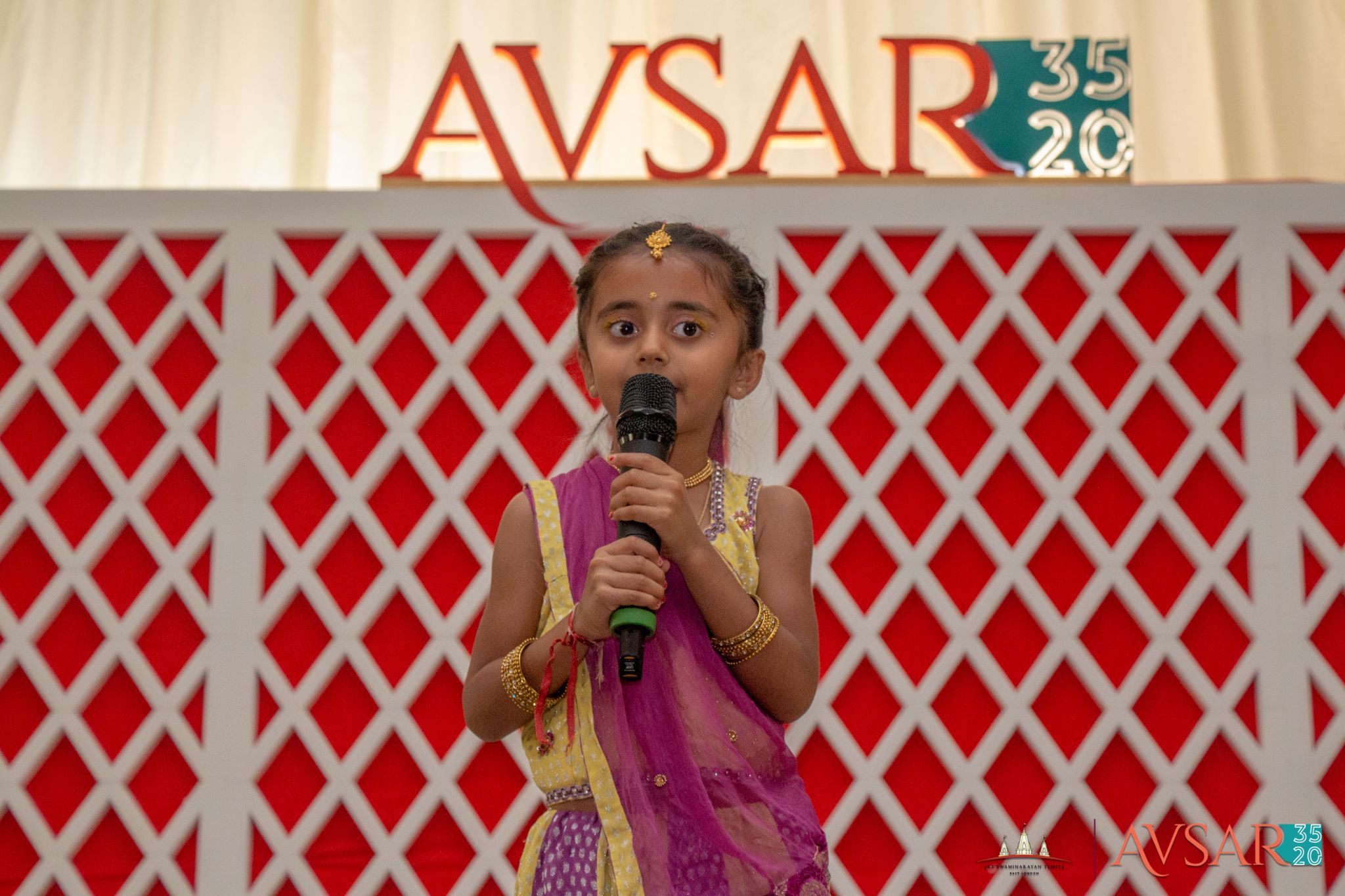 ©1987-2017 SKS Swaminarayan Temple East London