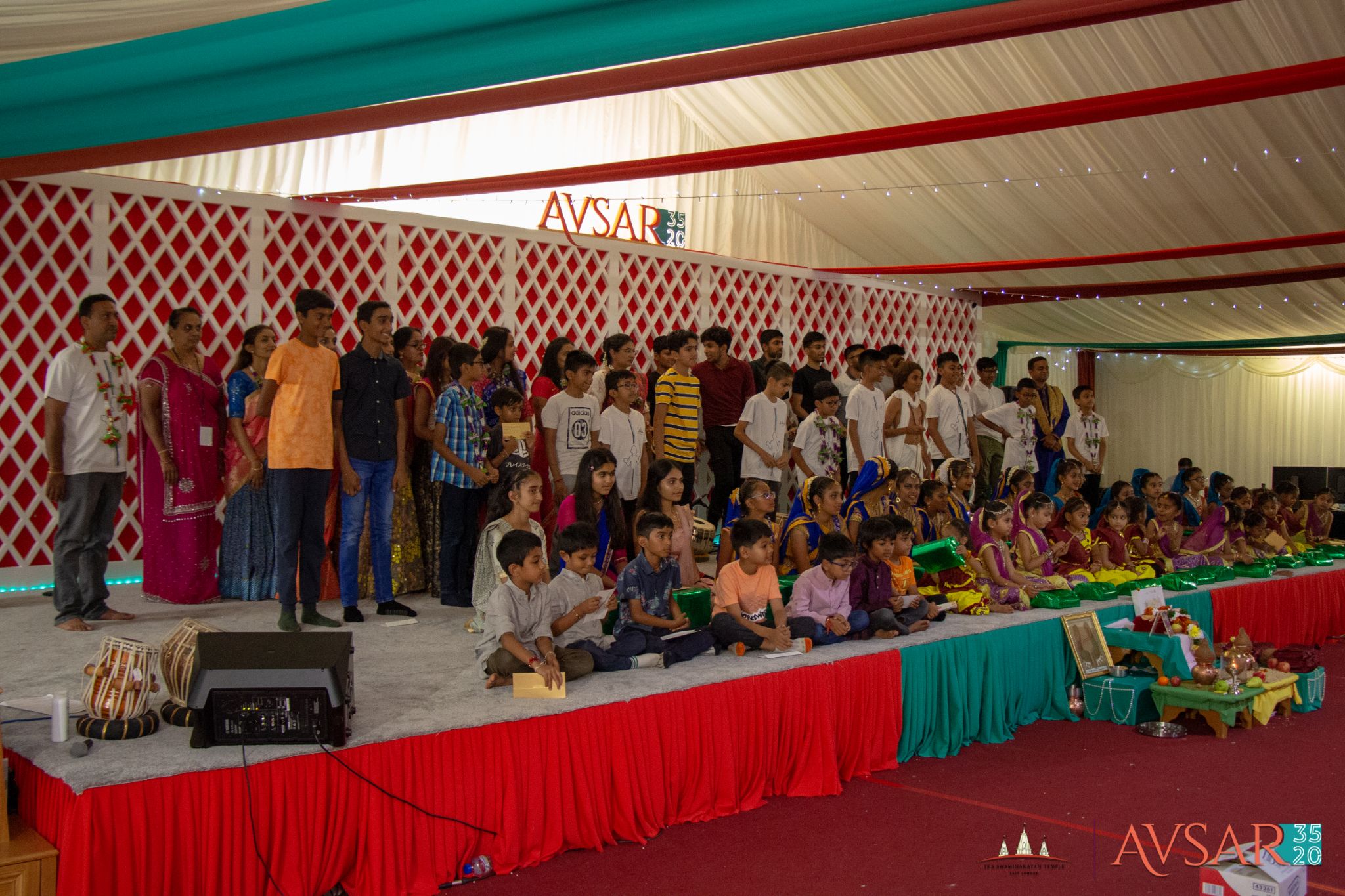 ©1987-2017 SKS Swaminarayan Temple East London