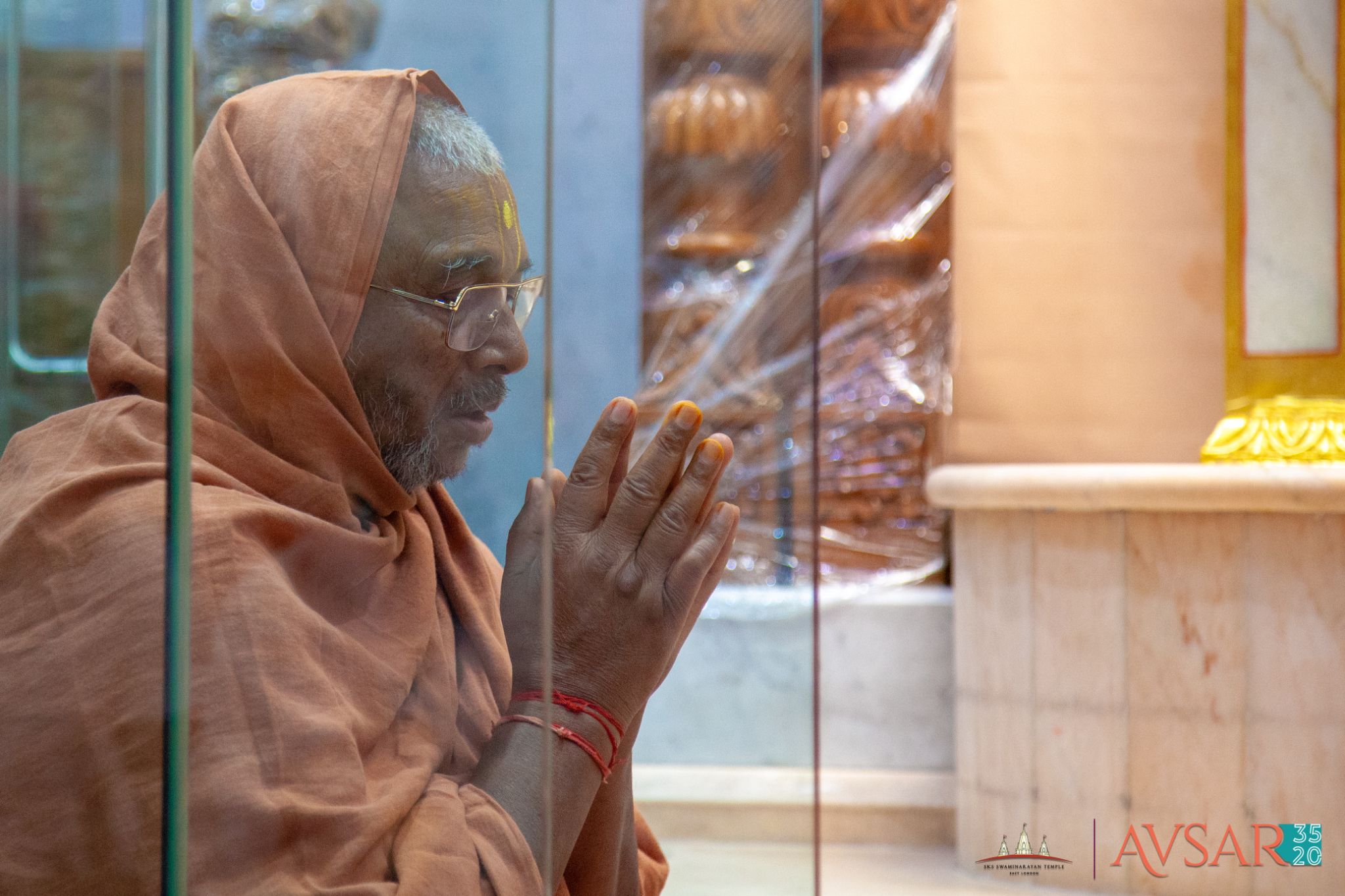 ©1987-2017 SKS Swaminarayan Temple East London