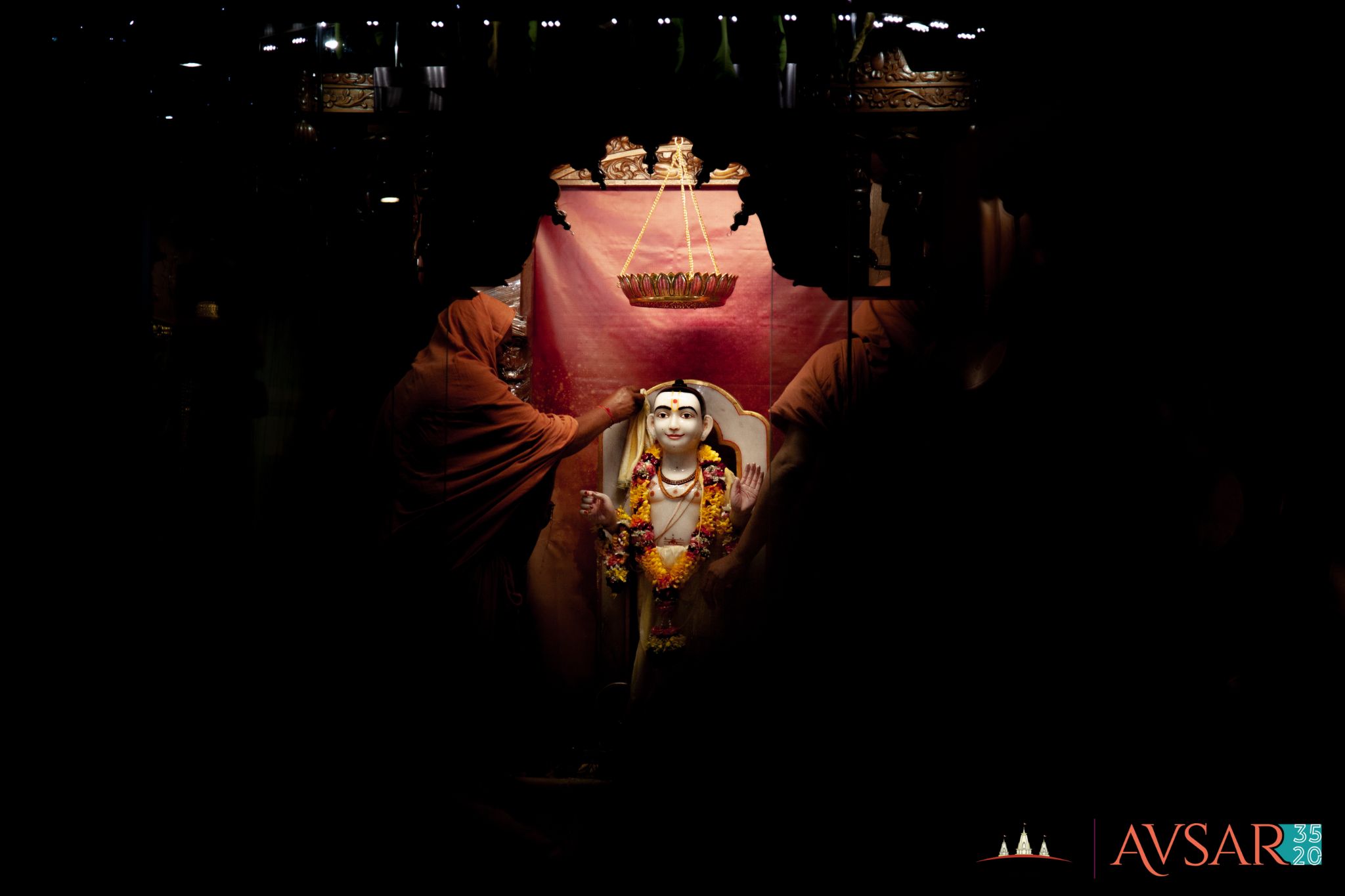 ©1987-2017 SKS Swaminarayan Temple East London