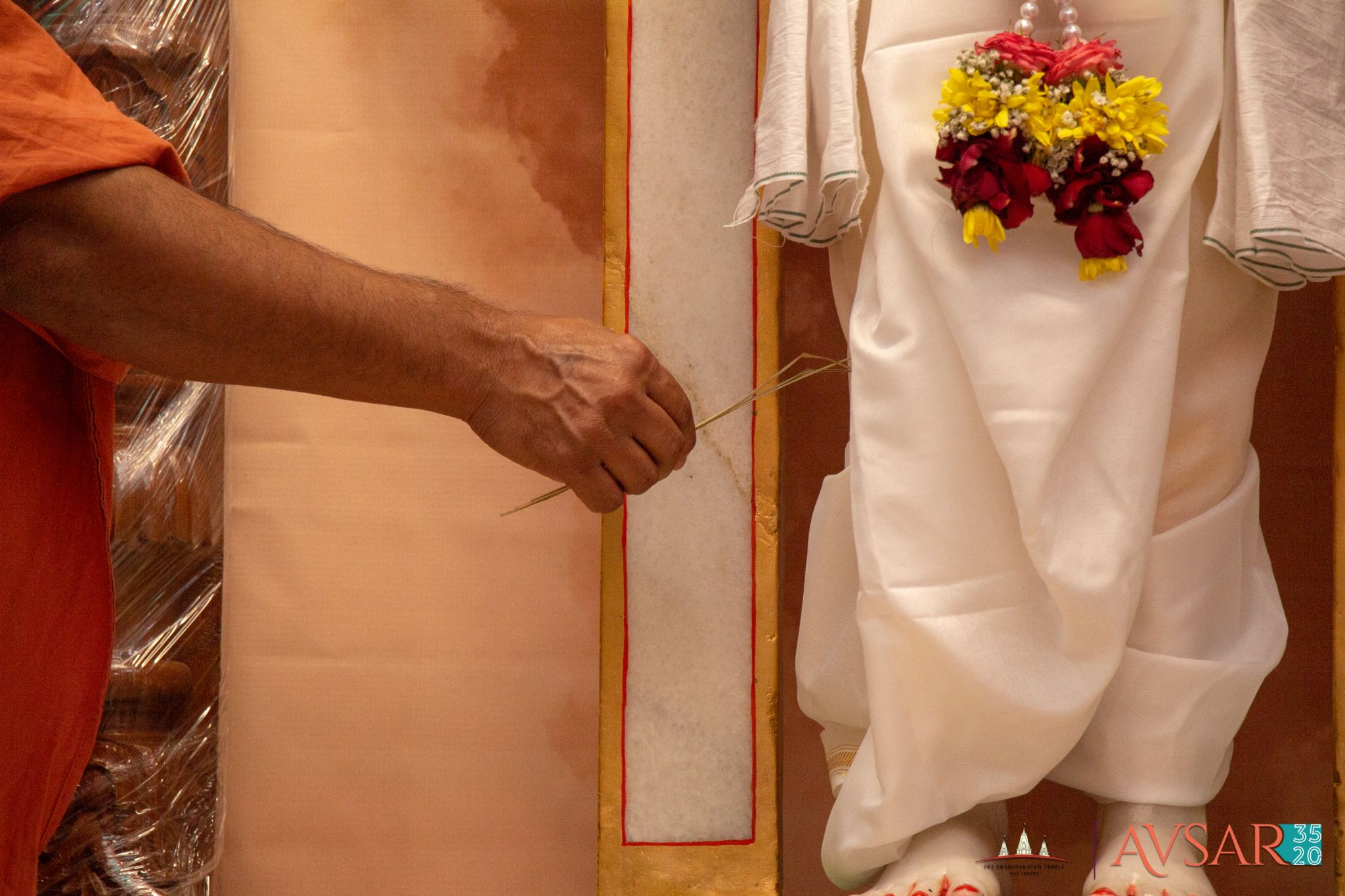 ©1987-2017 SKS Swaminarayan Temple East London