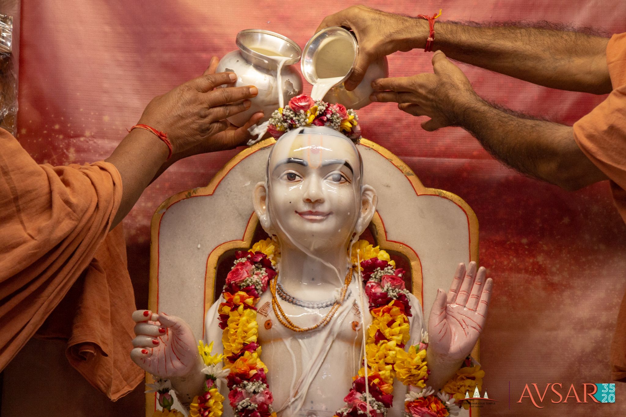 ©1987-2017 SKS Swaminarayan Temple East London