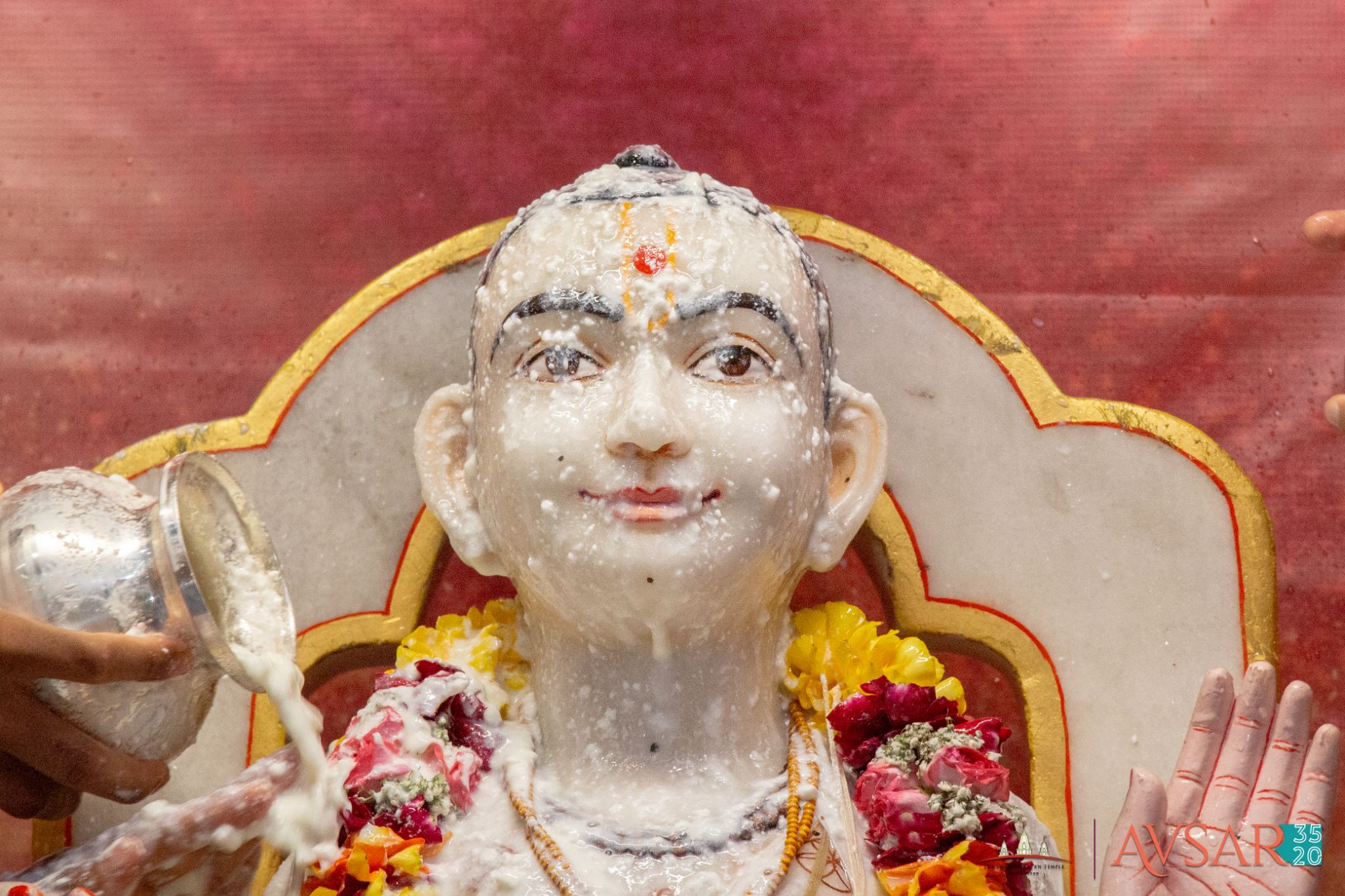 ©1987-2017 SKS Swaminarayan Temple East London