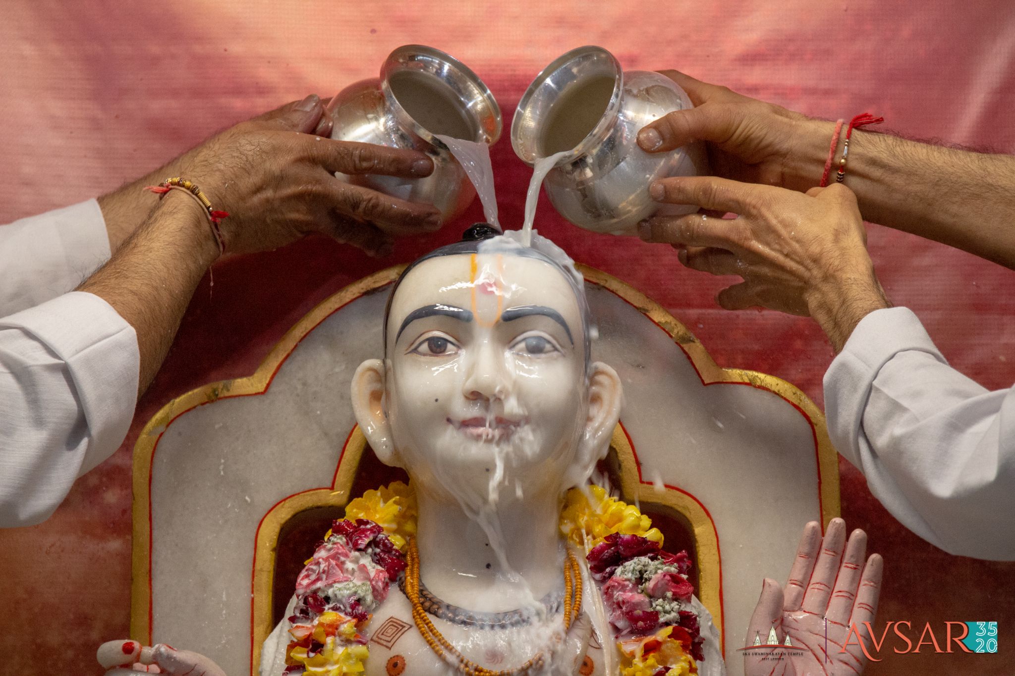 ©1987-2017 SKS Swaminarayan Temple East London